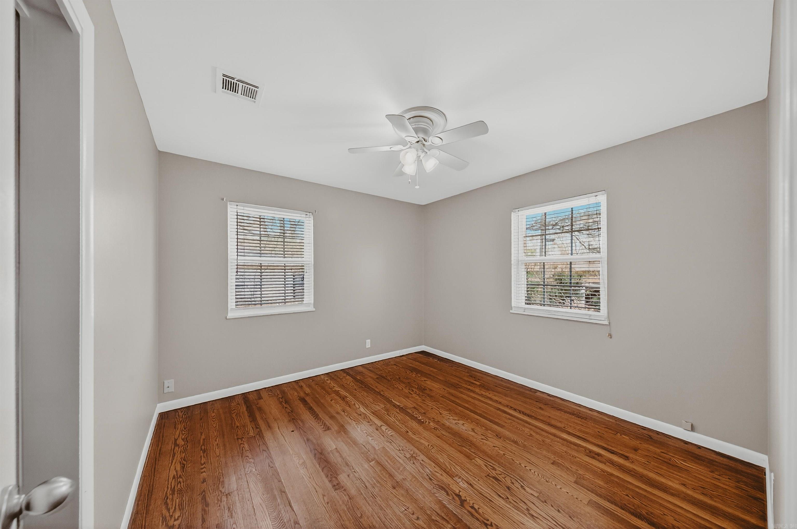 823 W Granite  Siloam Springs, AR