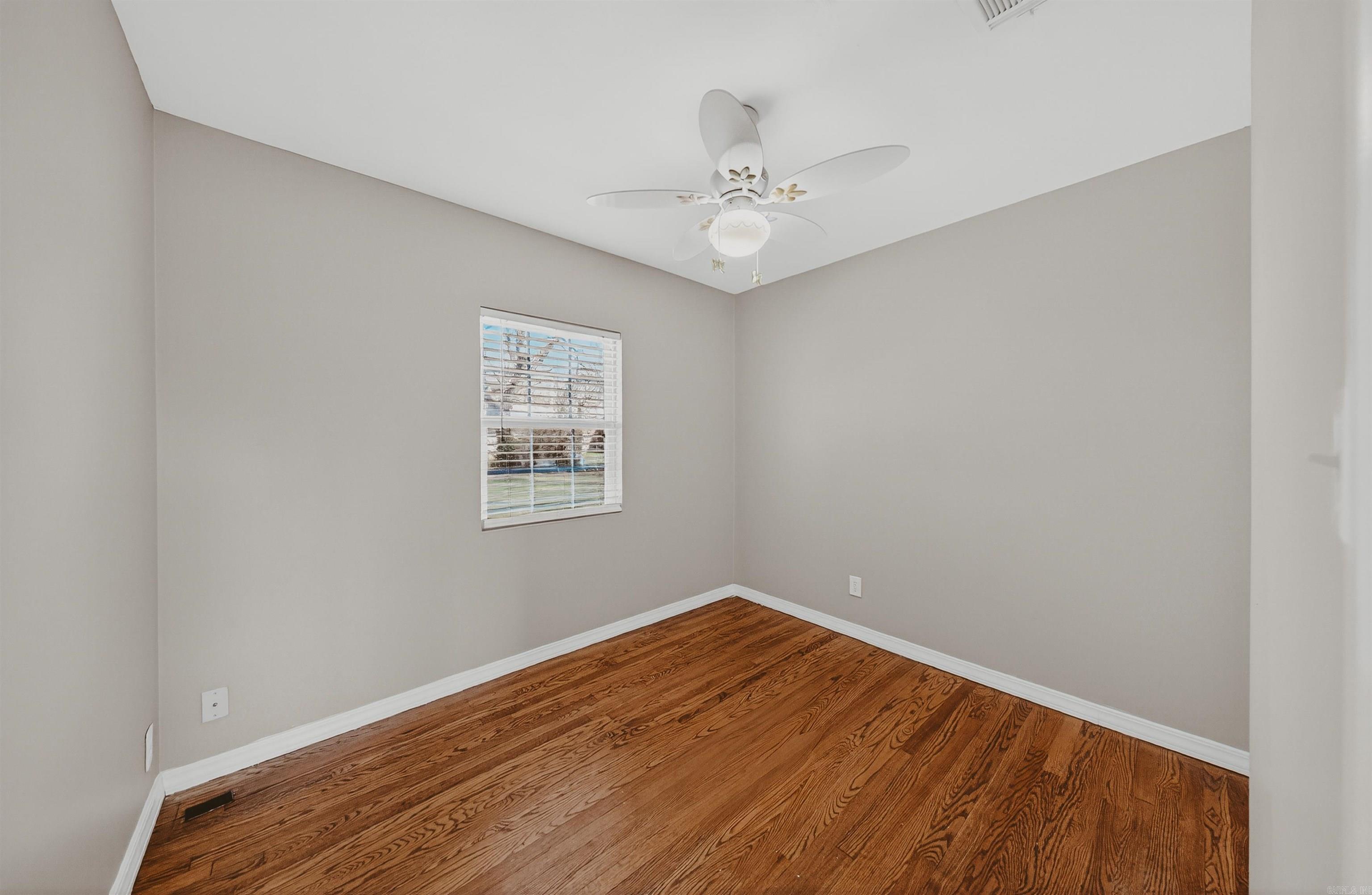 823 W Granite  Siloam Springs, AR