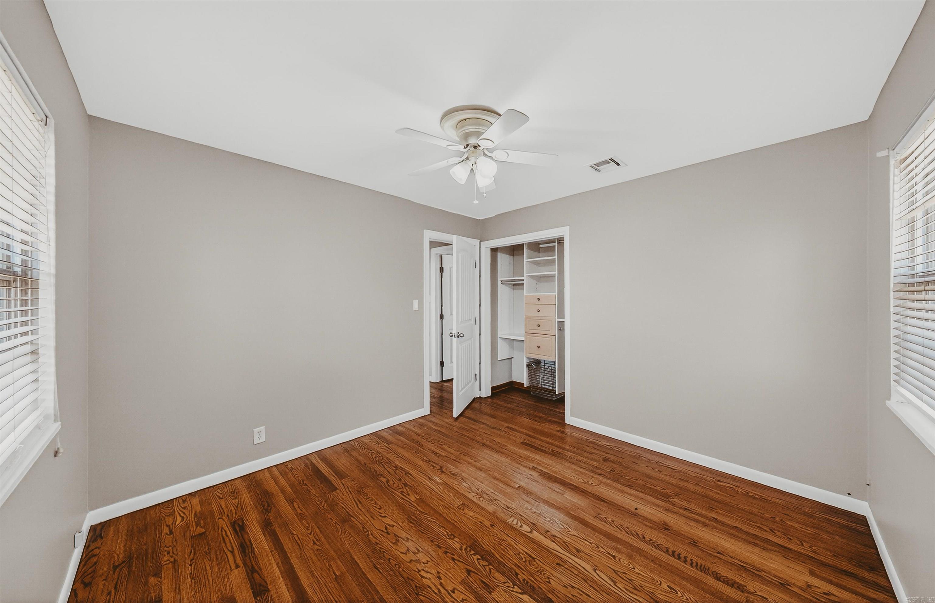 823 W Granite  Siloam Springs, AR