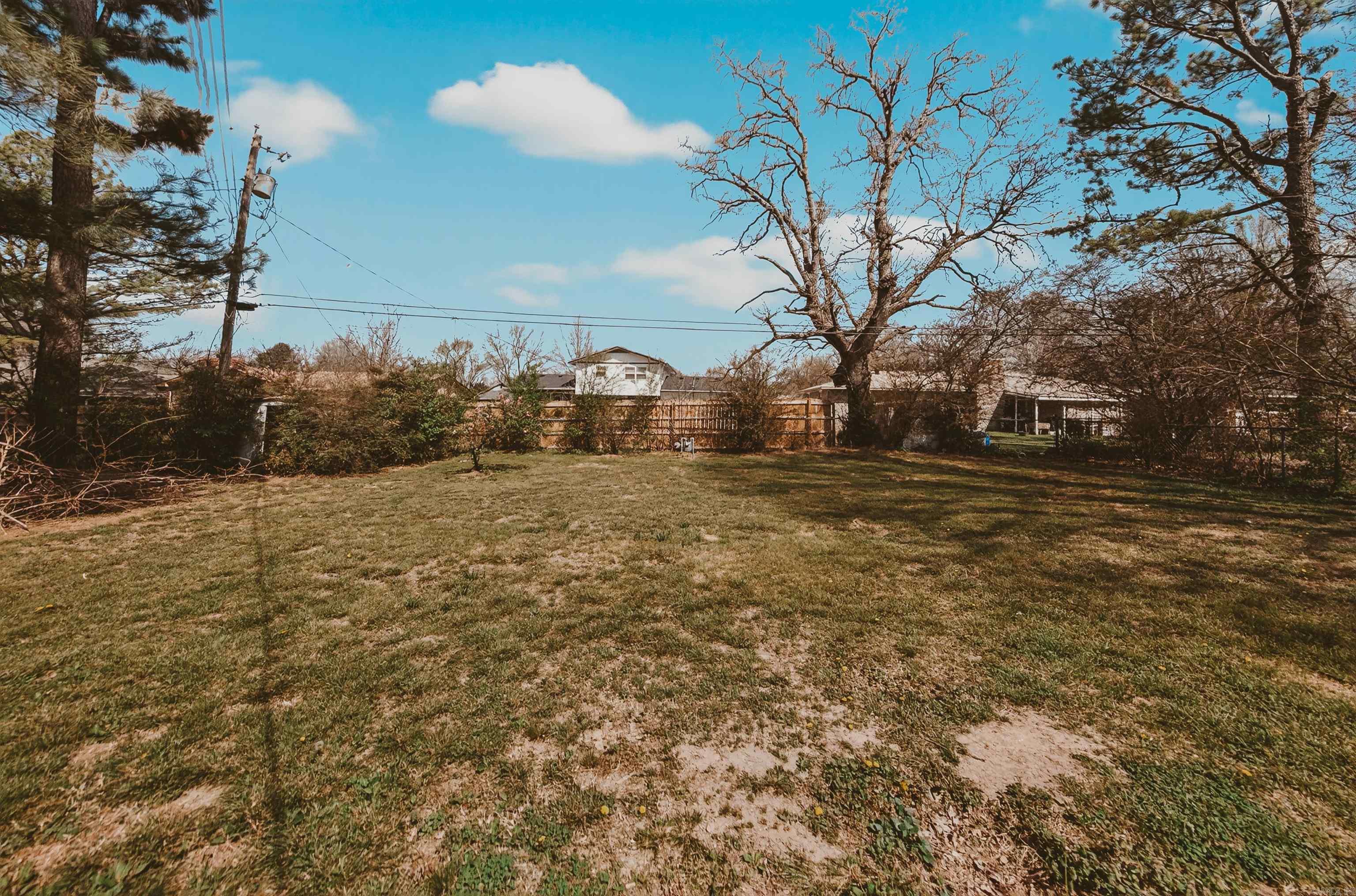823 W Granite  Siloam Springs, AR