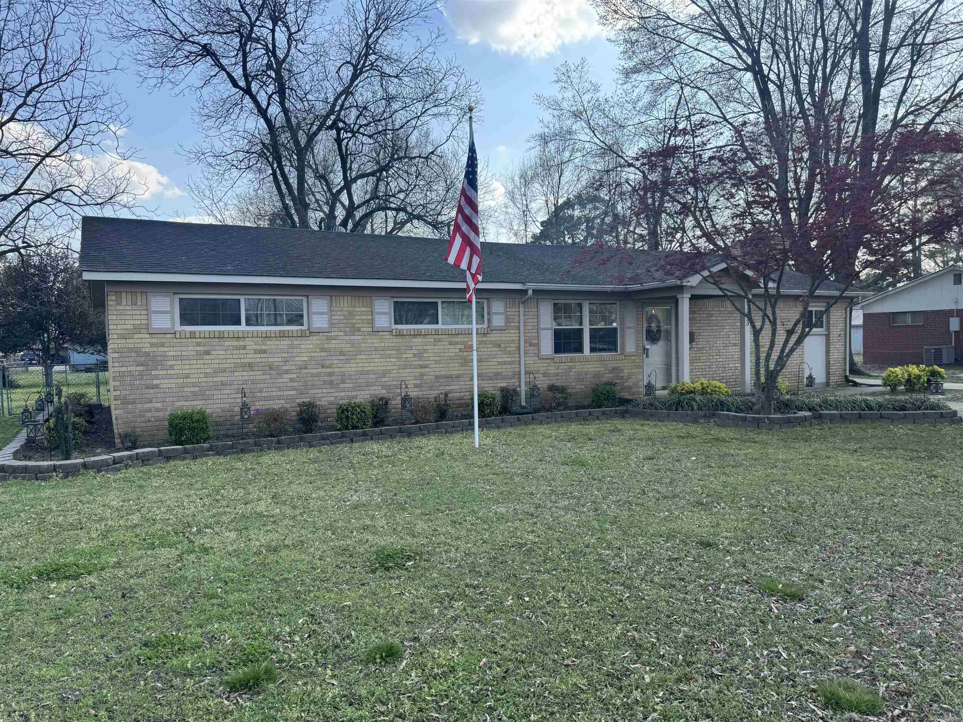 323 Martin W  Wynne, AR