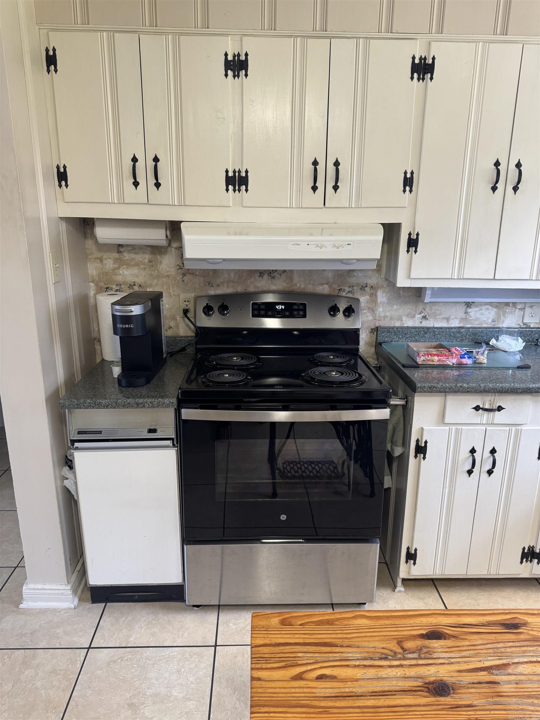 323 Martin W  Wynne, AR