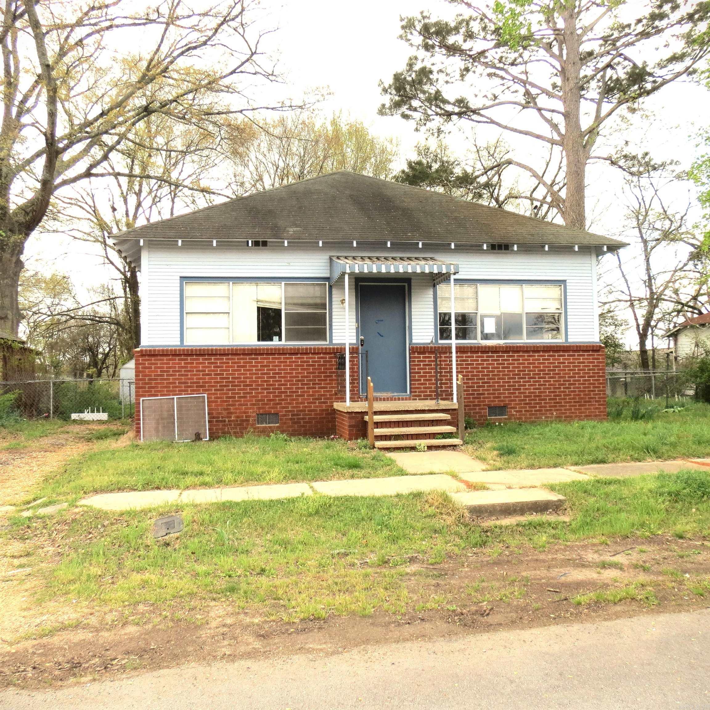 307 E Holly  Sheridan, AR