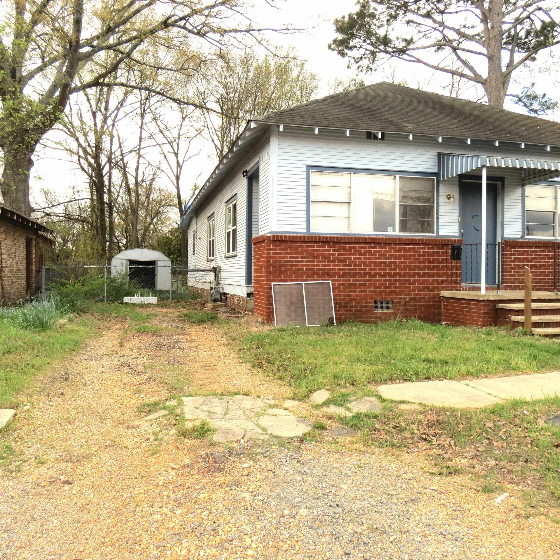 307 E Holly  Sheridan, AR