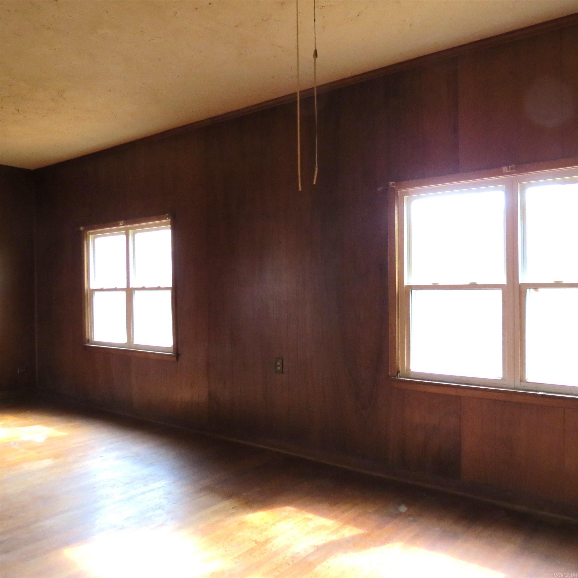 307 E Holly  Sheridan, AR