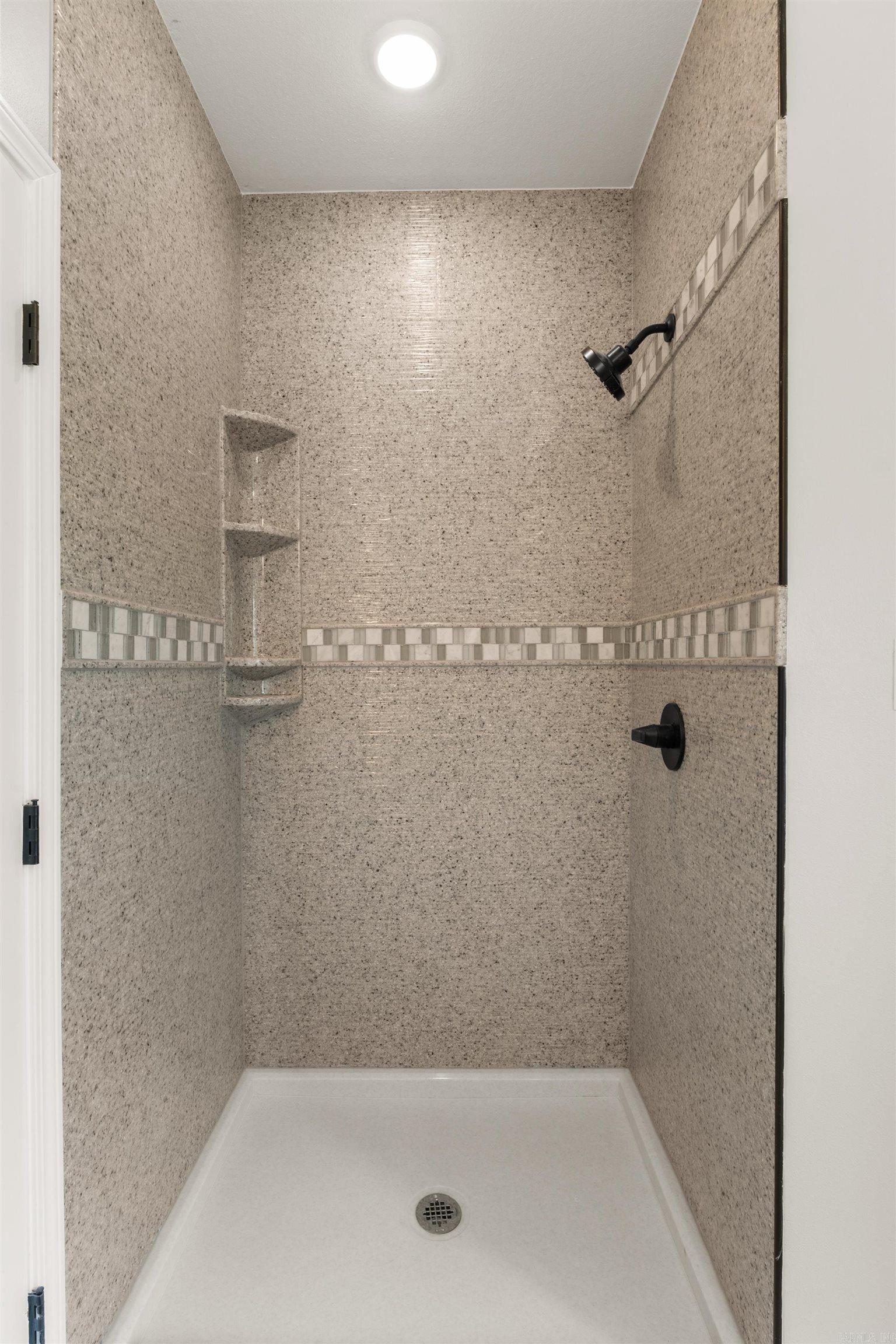 28 Sisney Drive  Ash Flat, AR