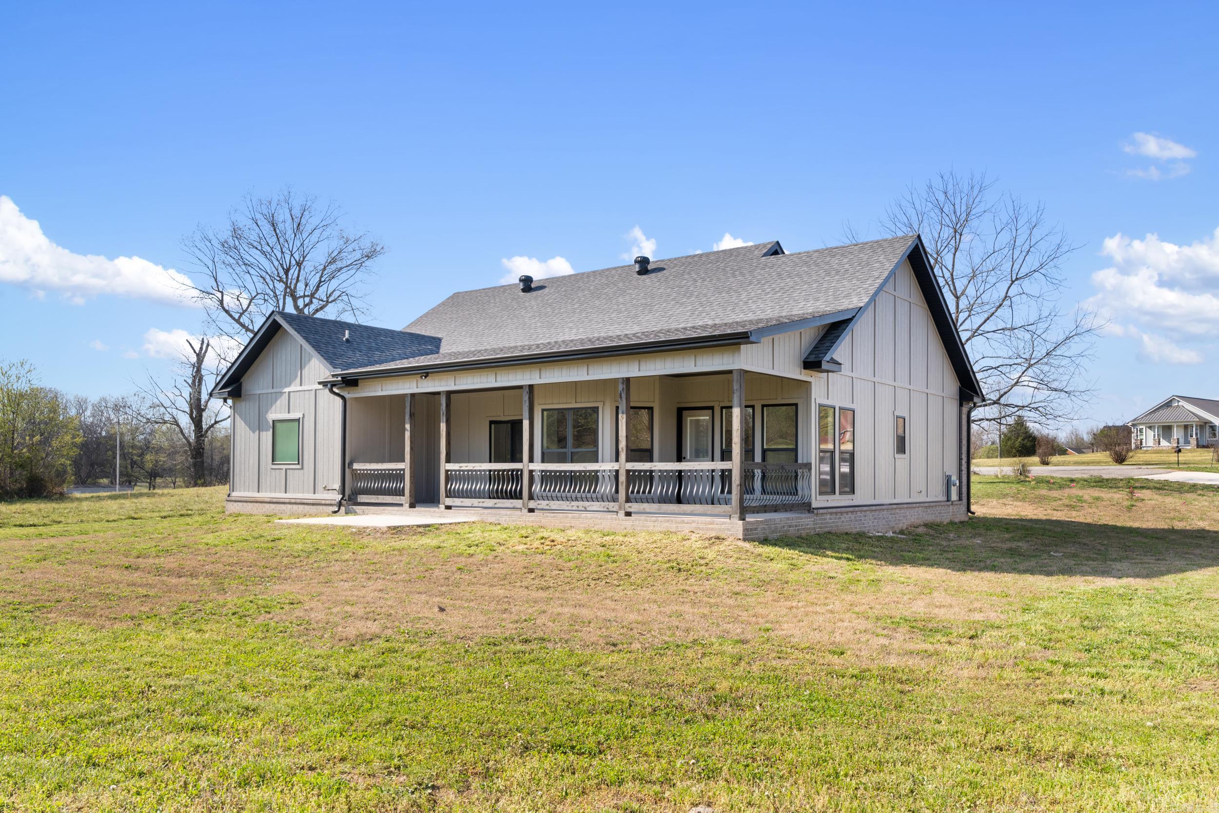 28 Sisney Drive  Ash Flat, AR