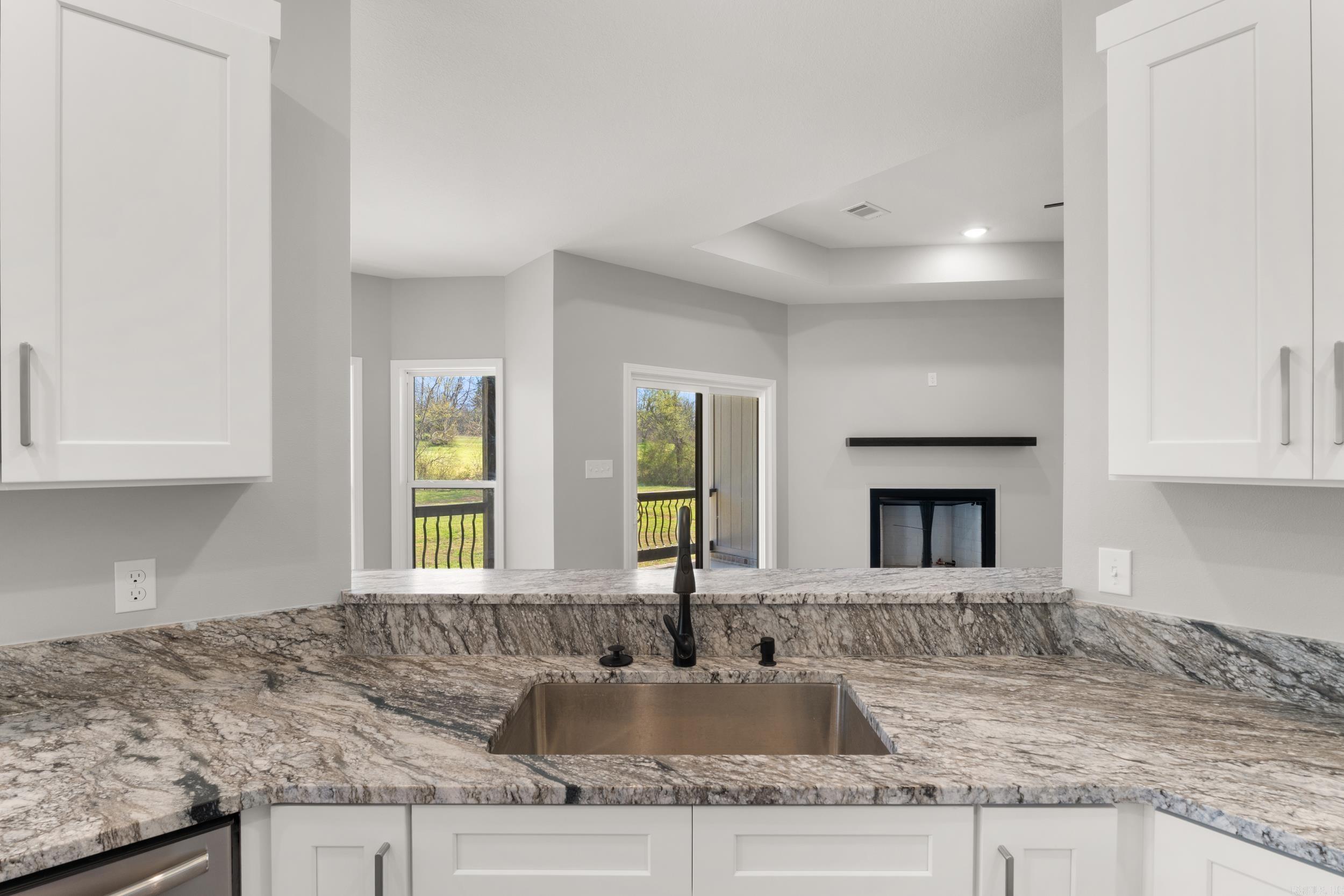 28 Sisney Drive  Ash Flat, AR