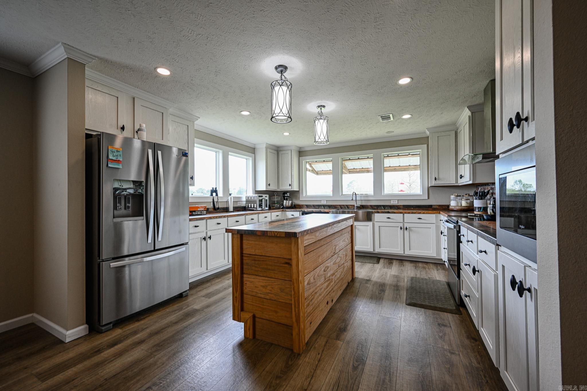 665 Highway 246  Umpire, AR