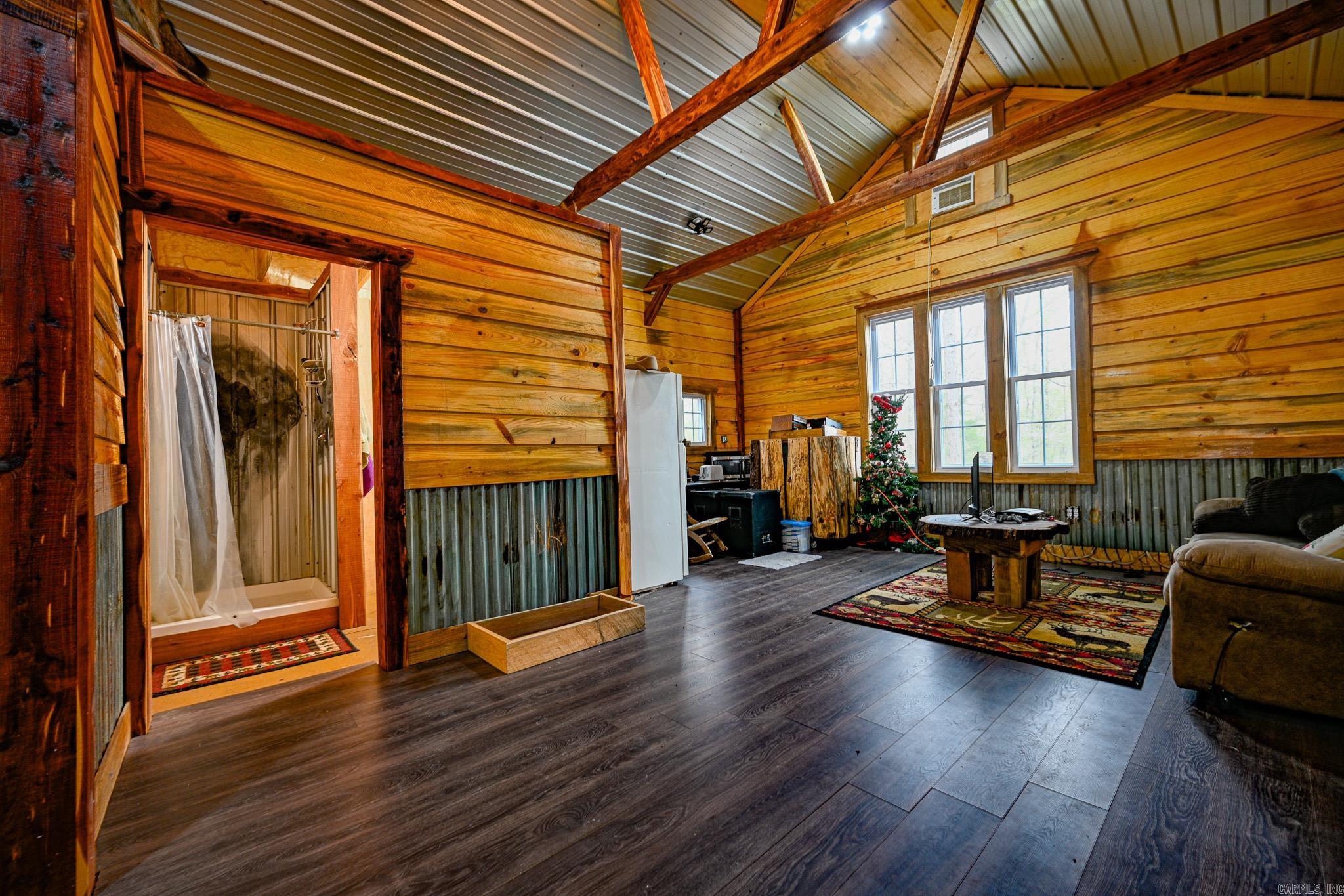 665 Highway 246  Umpire, AR