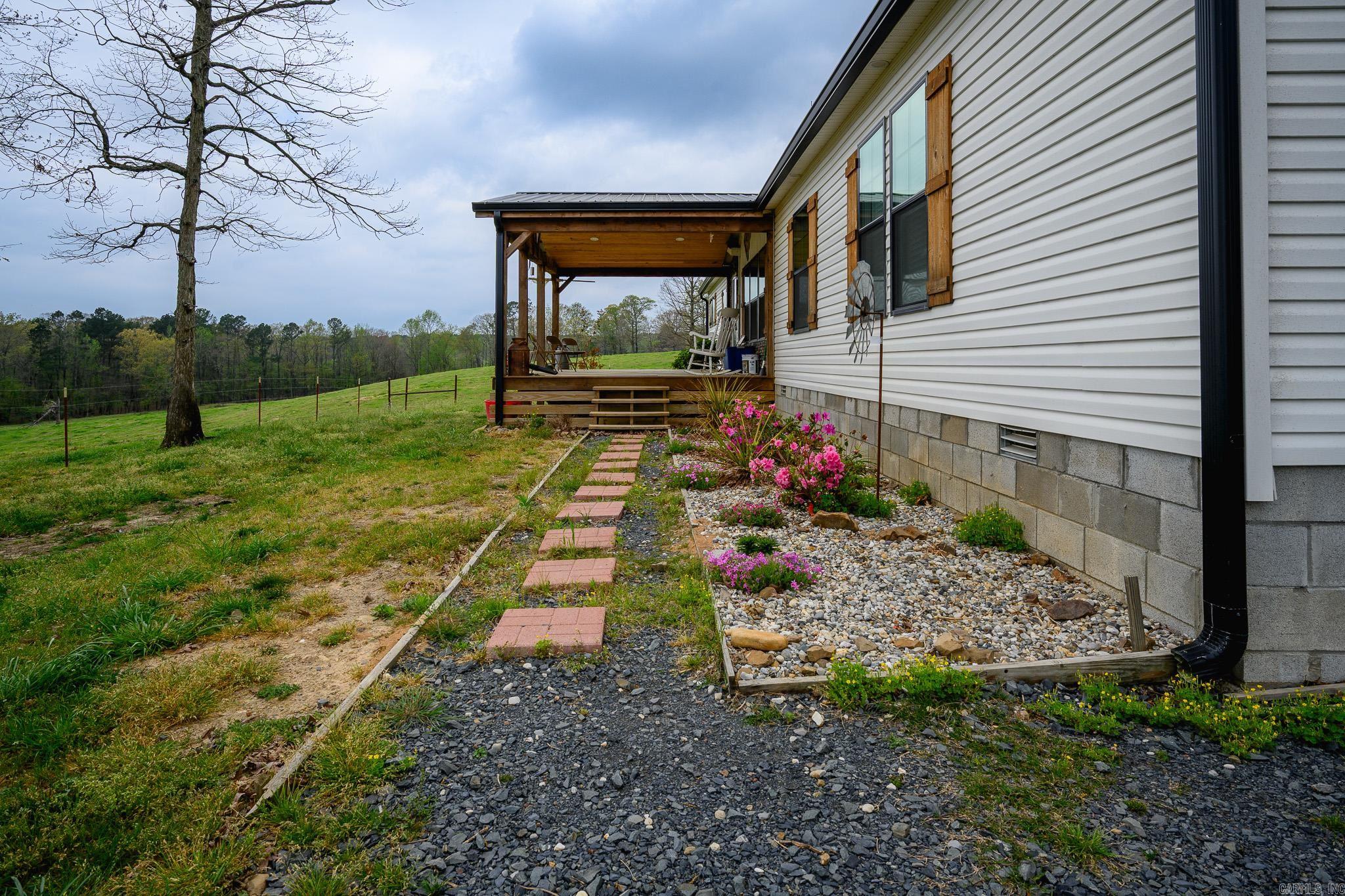 665 Highway 246  Umpire, AR