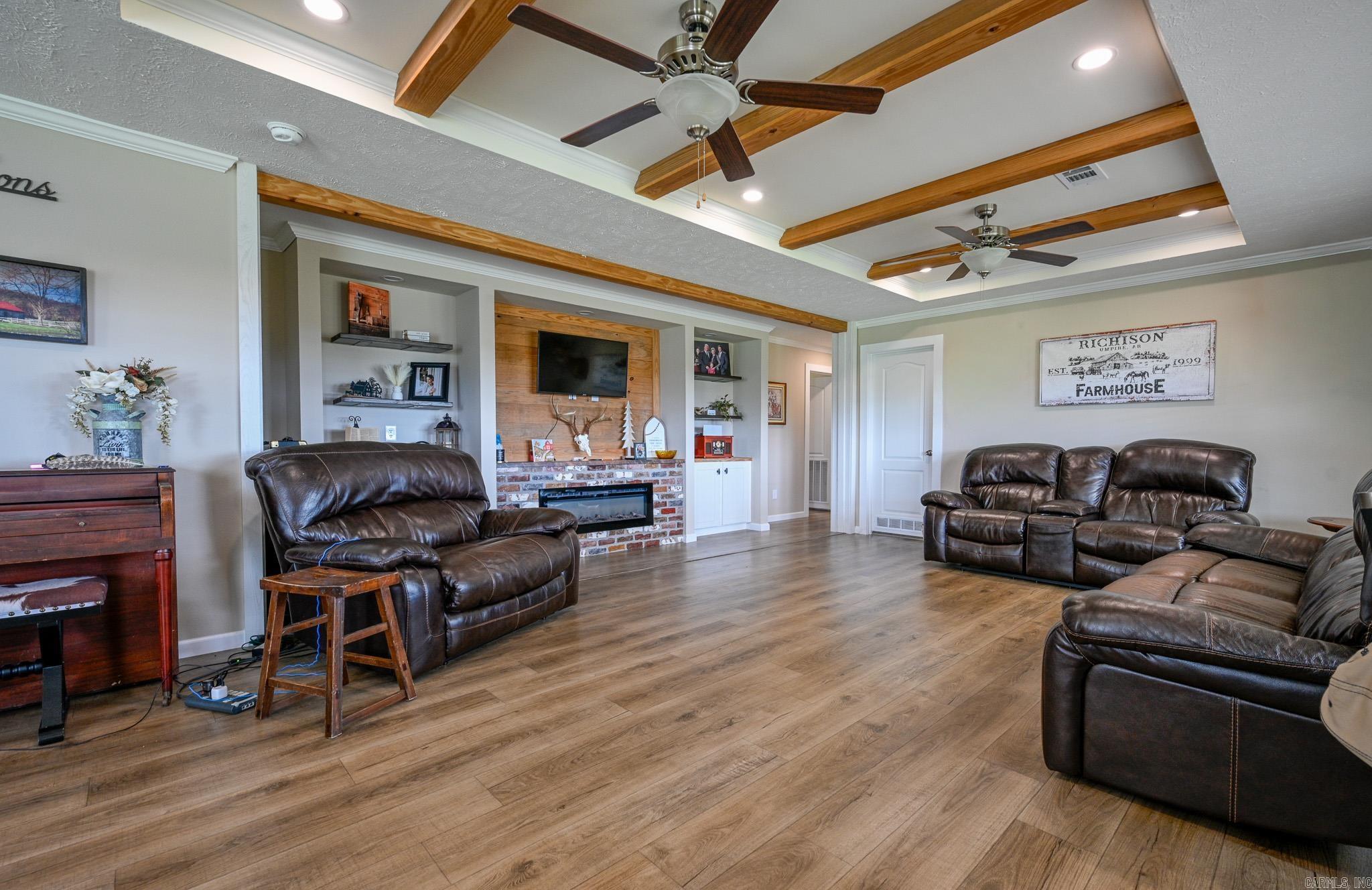 665 Highway 246  Umpire, AR