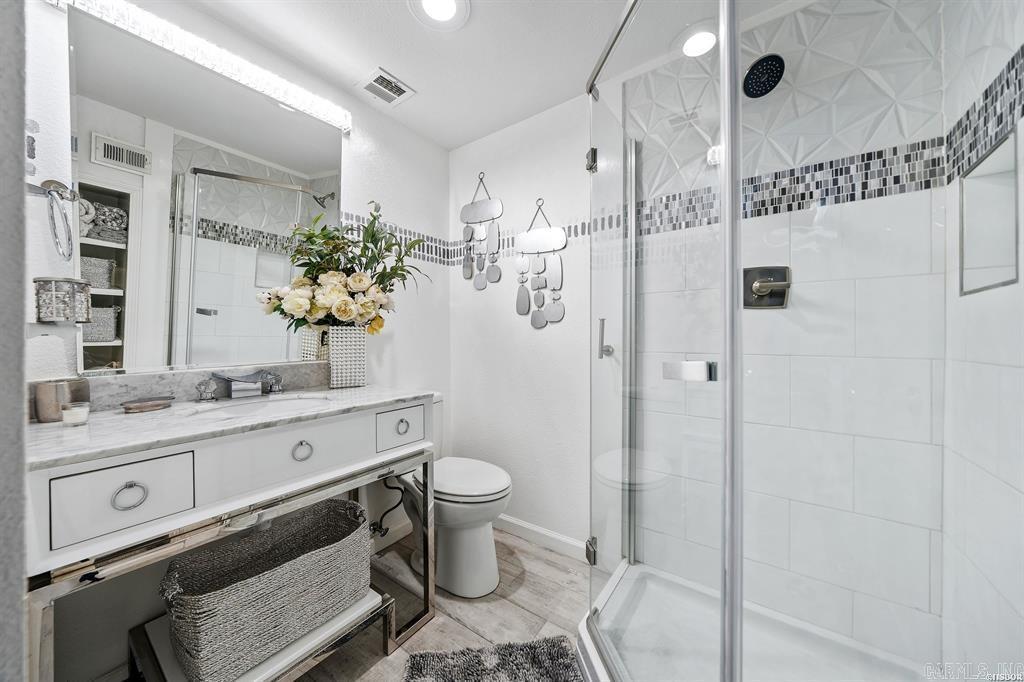 142 Lake Hamilton  Hot Springs, AR