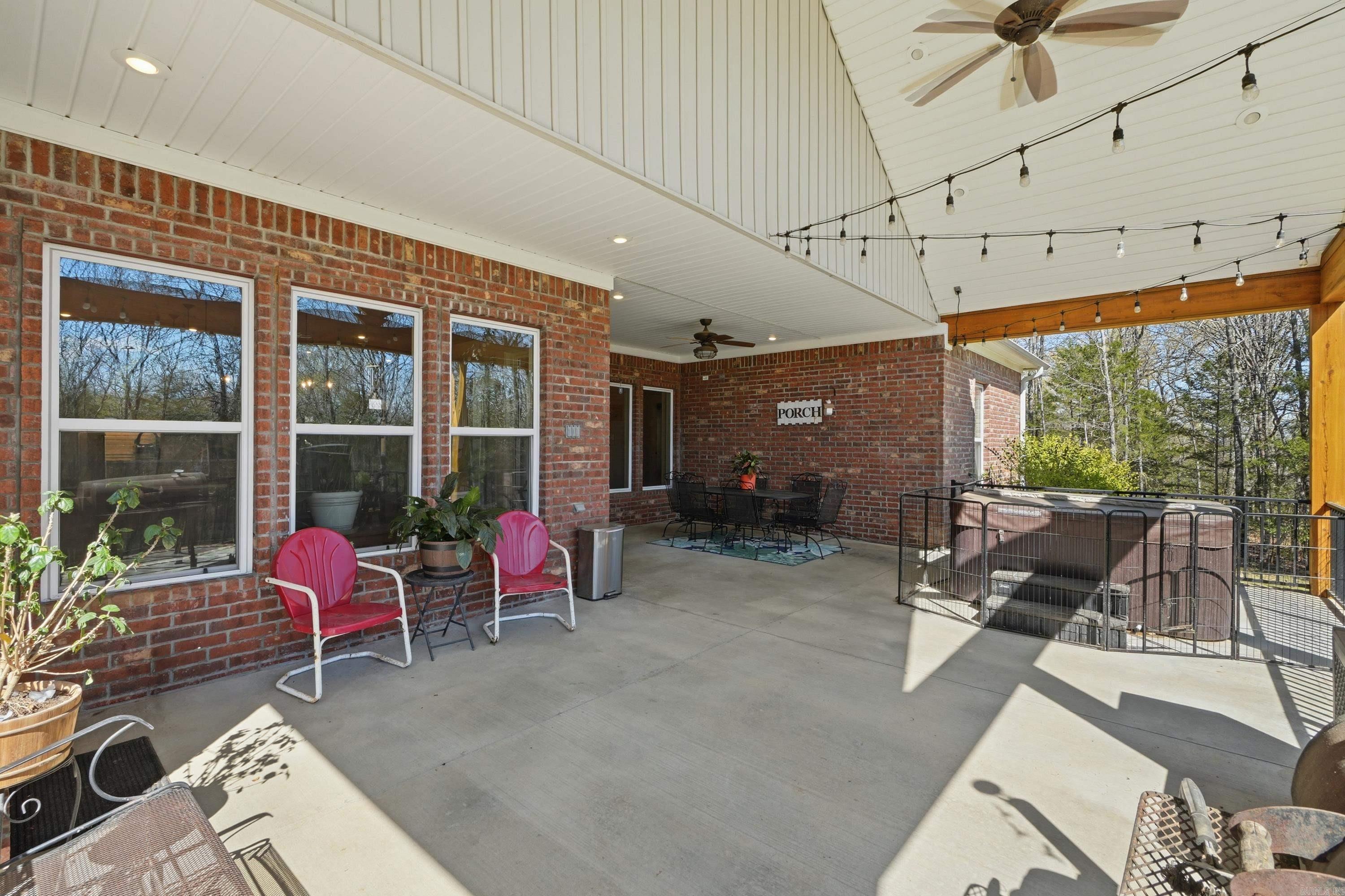 15 S Springhill Lane Greenbrier, AR 72058