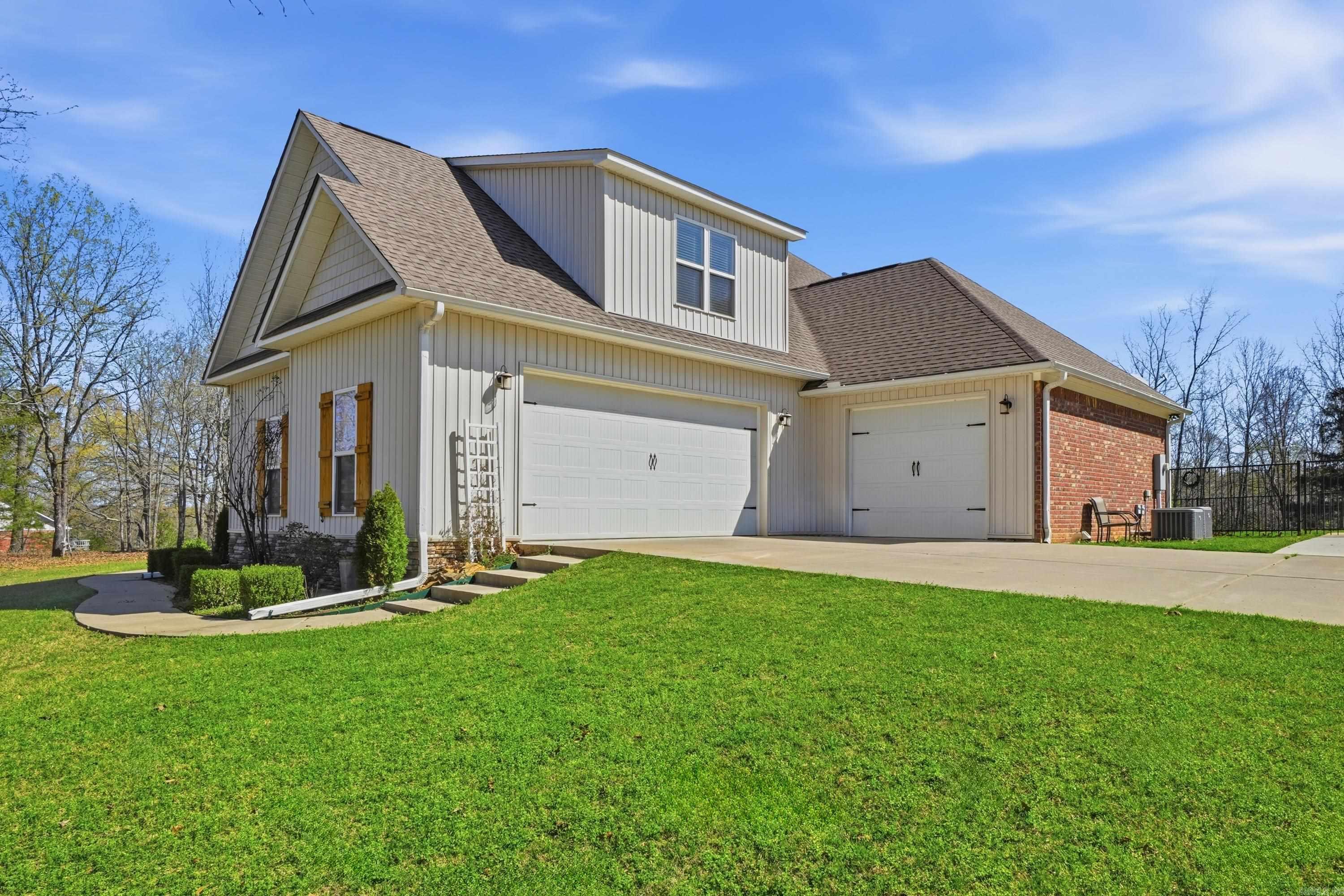 15 S Springhill Lane  Greenbrier, AR