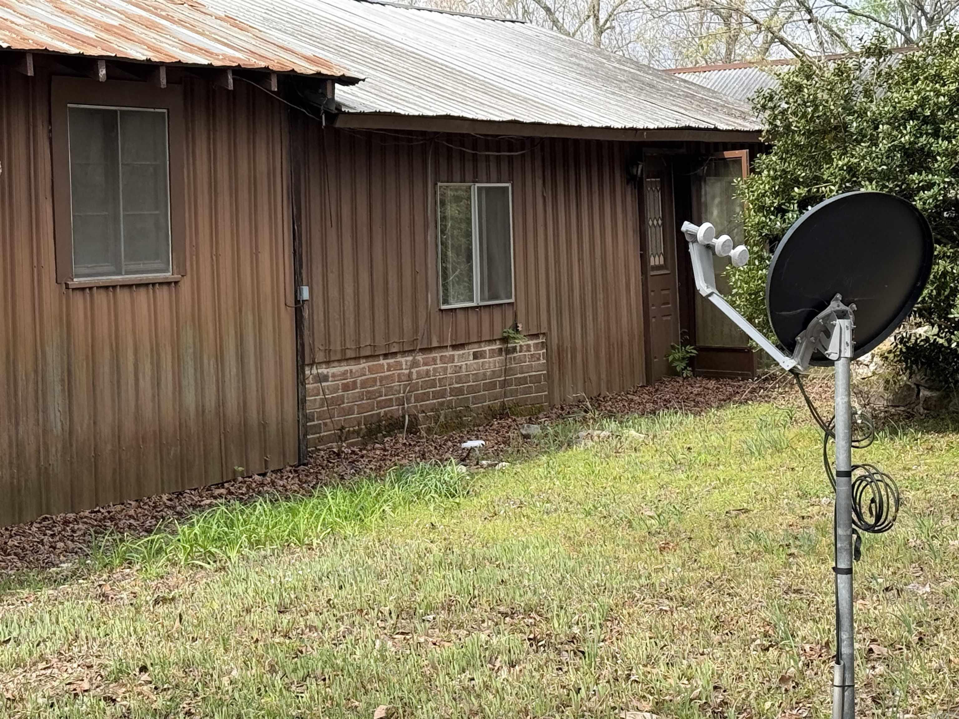 223 Polk Road 136  Cove, AR