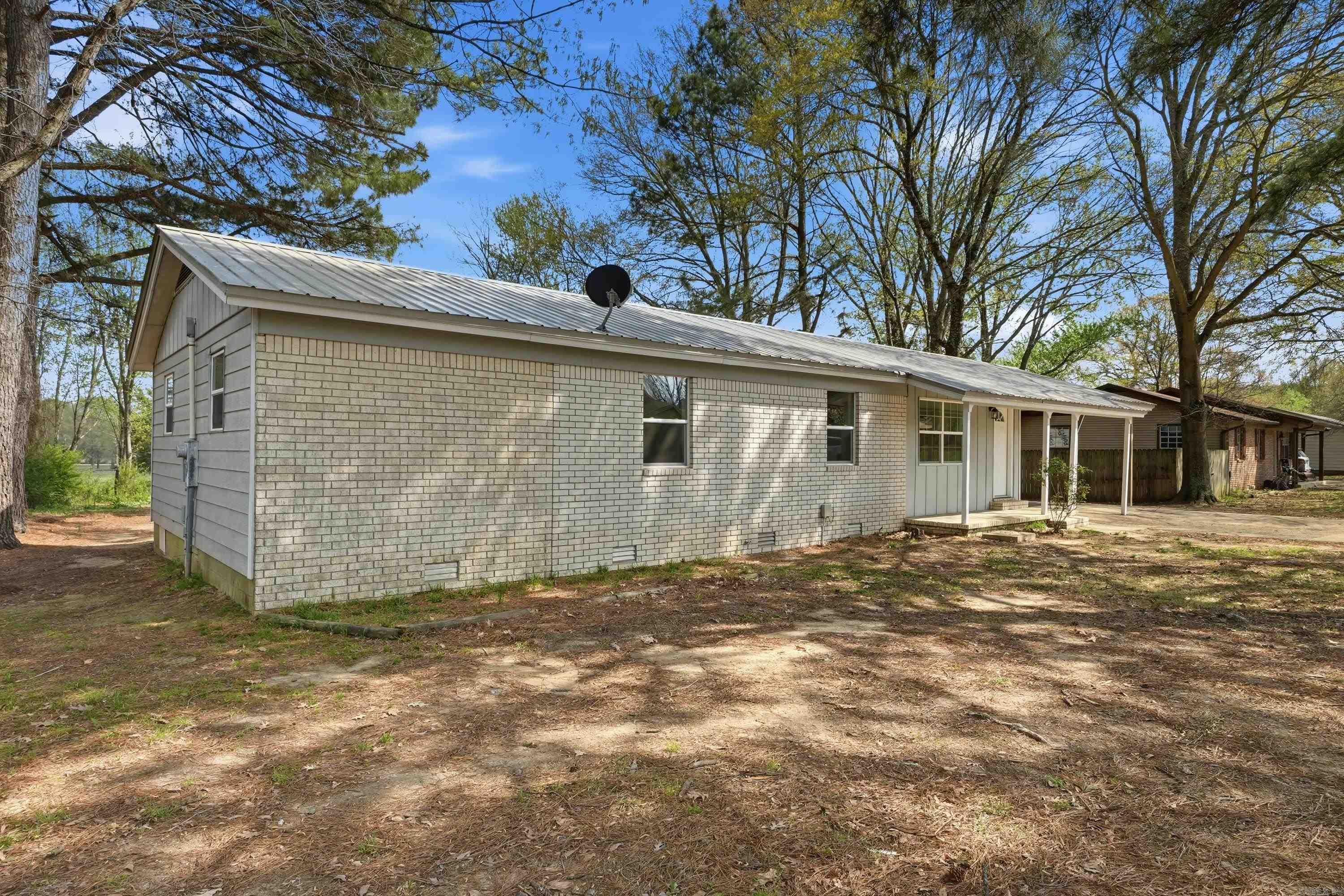 1410 Magee  Searcy, AR