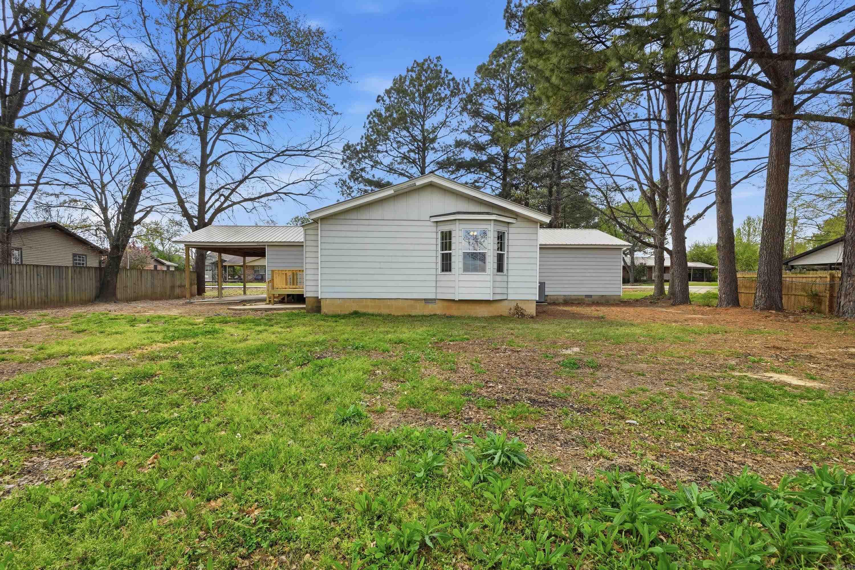 1410 Magee  Searcy, AR