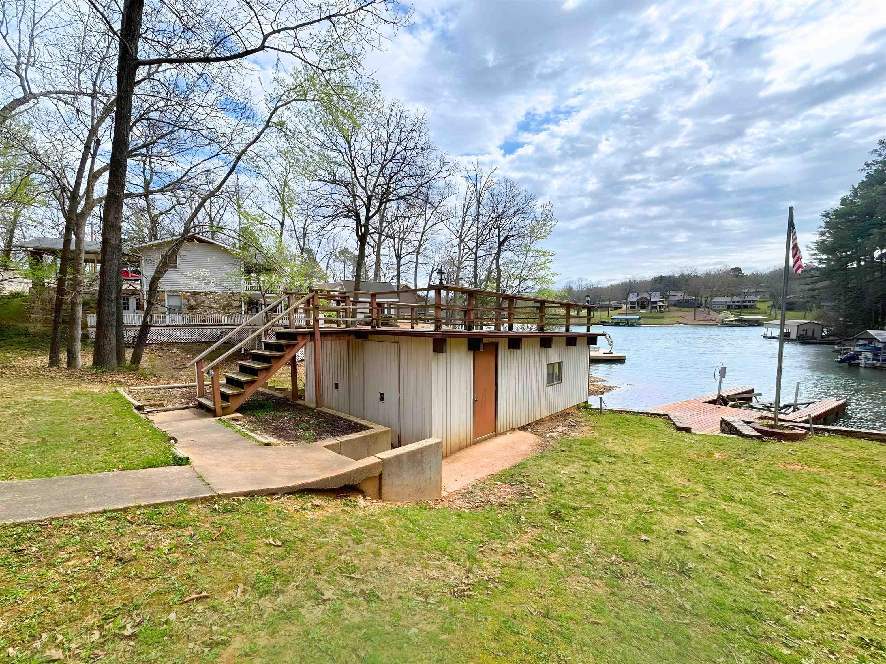 25 Wahoo  Cherokee Village, AR