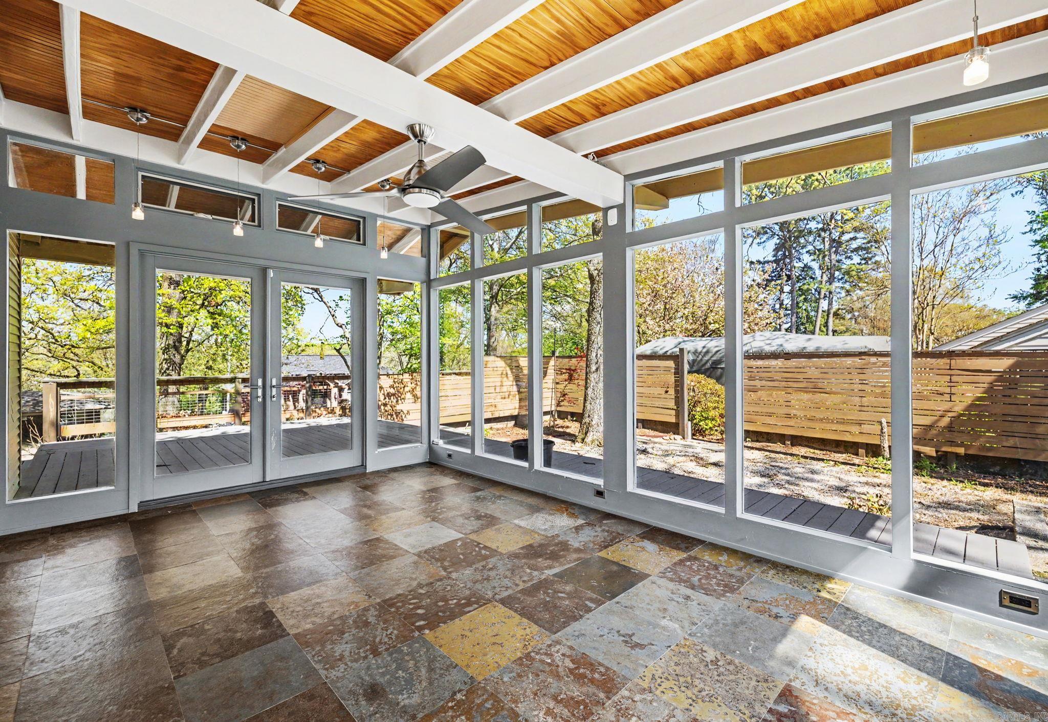 3325 Lakeview Rd  North Little Rock, AR