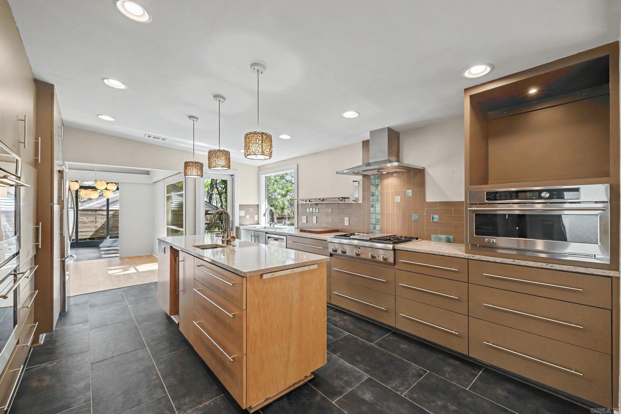 3325 Lakeview Rd  North Little Rock, AR