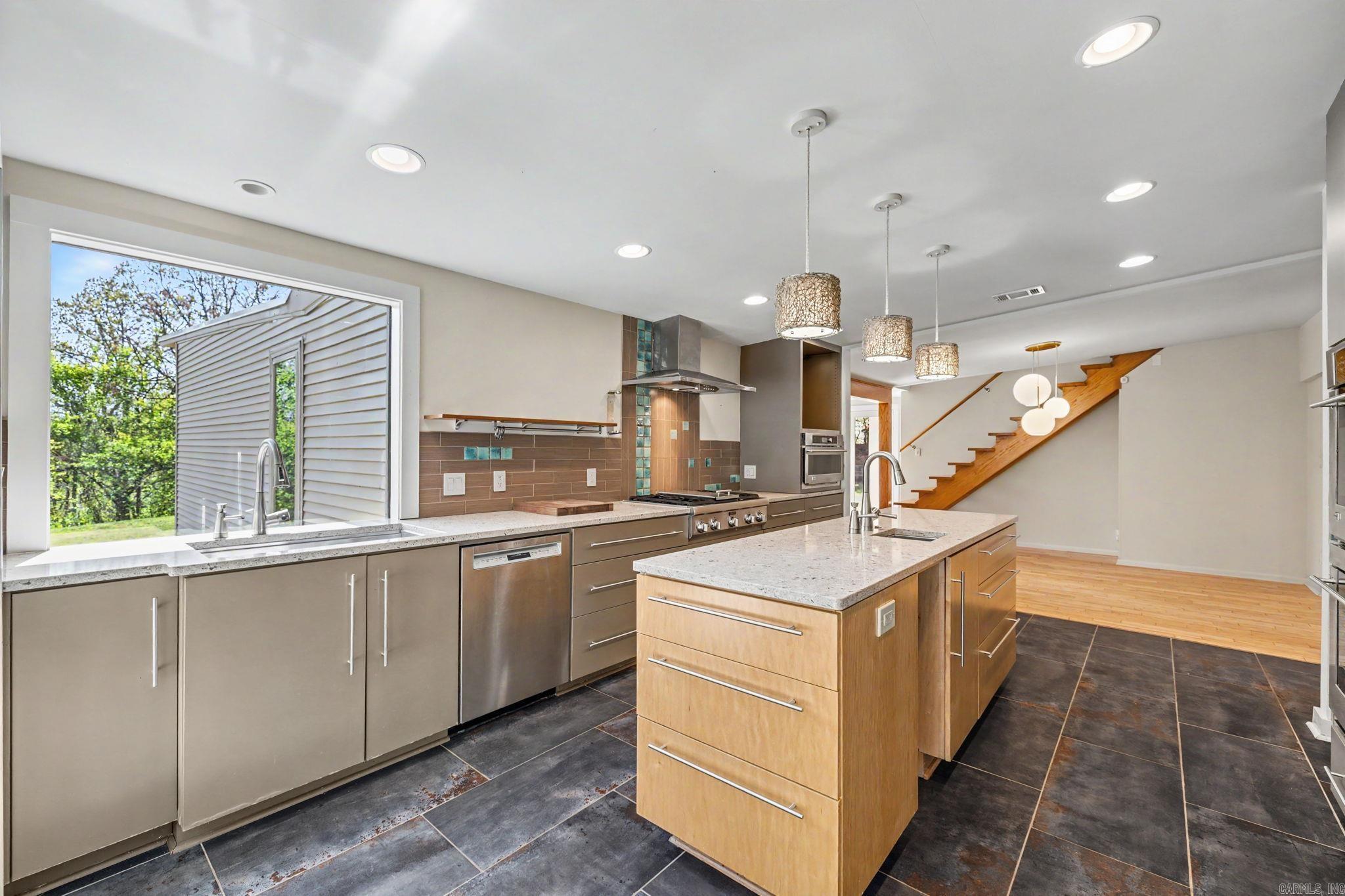 3325 Lakeview Rd  North Little Rock, AR