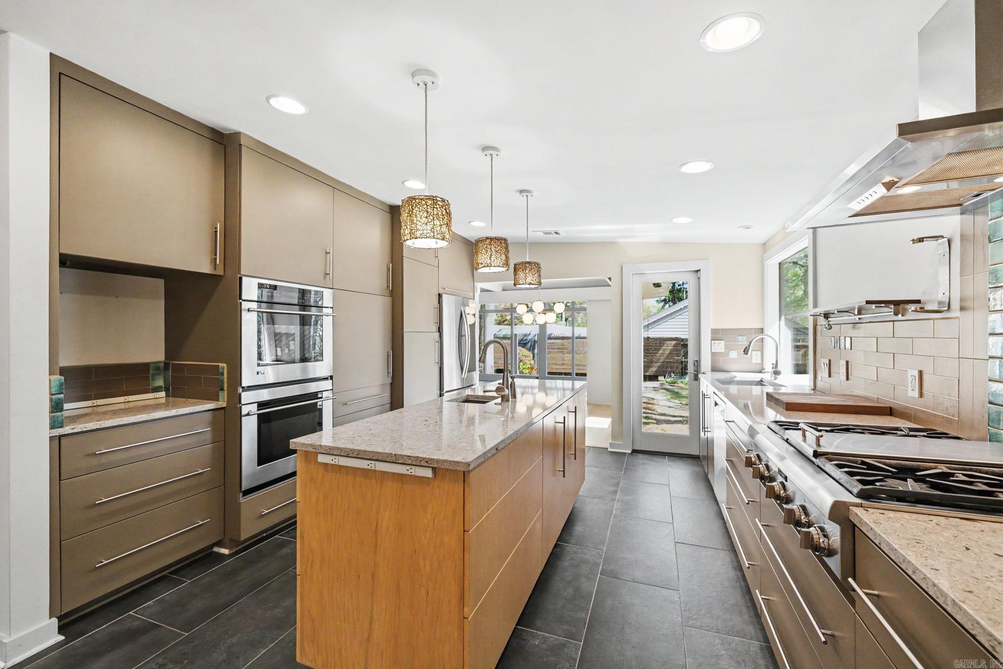 3325 Lakeview Rd  North Little Rock, AR