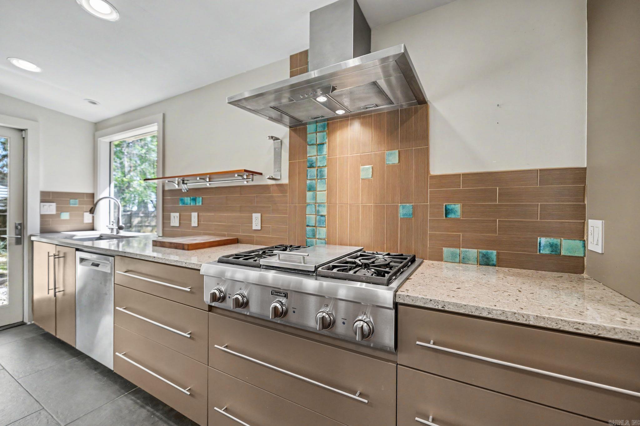 3325 Lakeview Rd  North Little Rock, AR