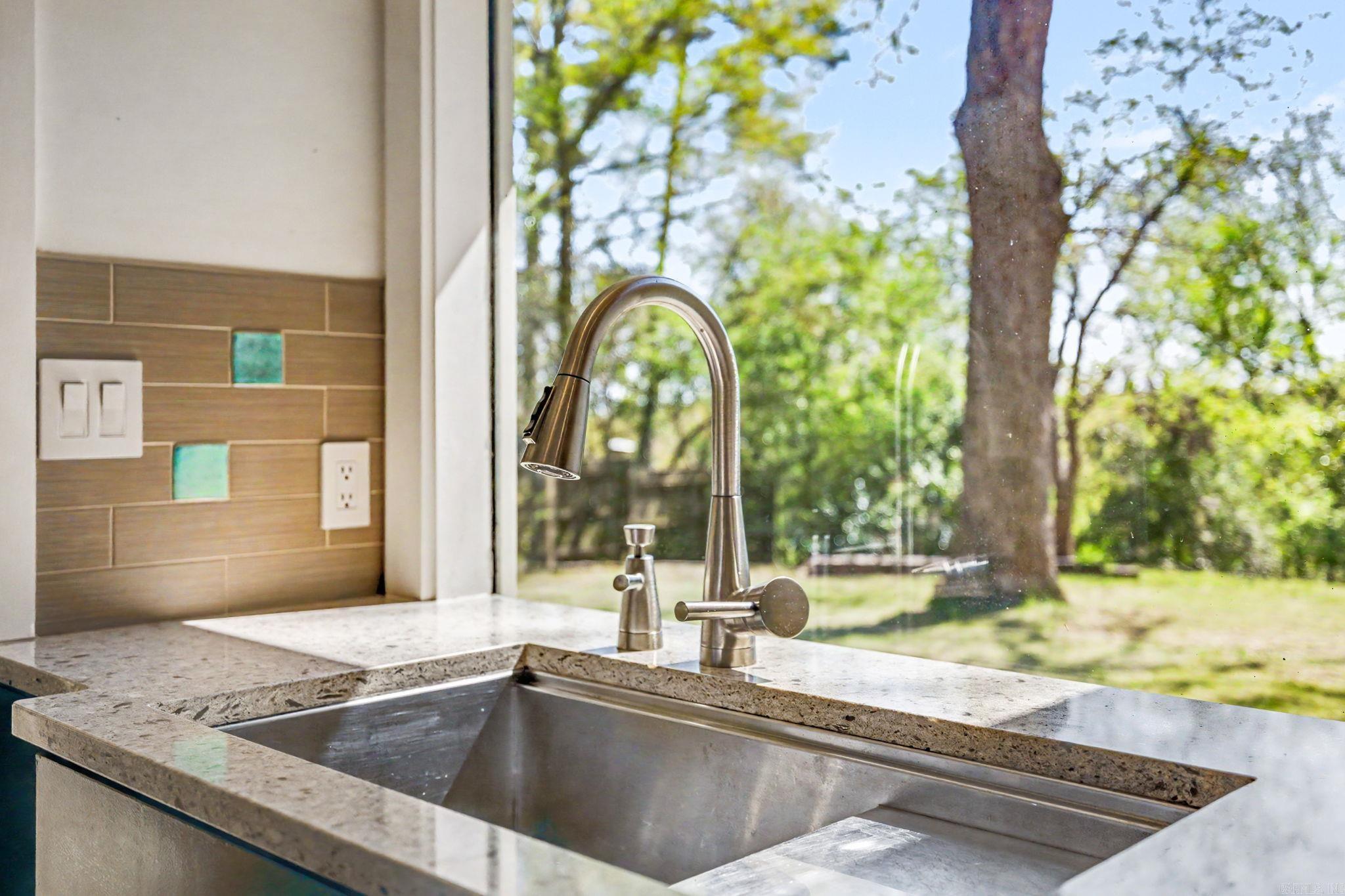 3325 Lakeview Rd  North Little Rock, AR