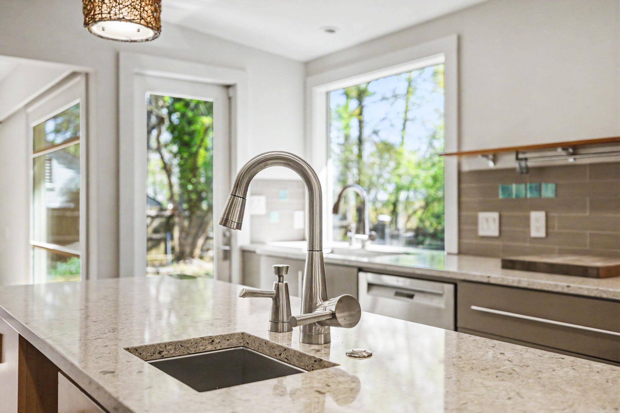 3325 Lakeview Rd  North Little Rock, AR