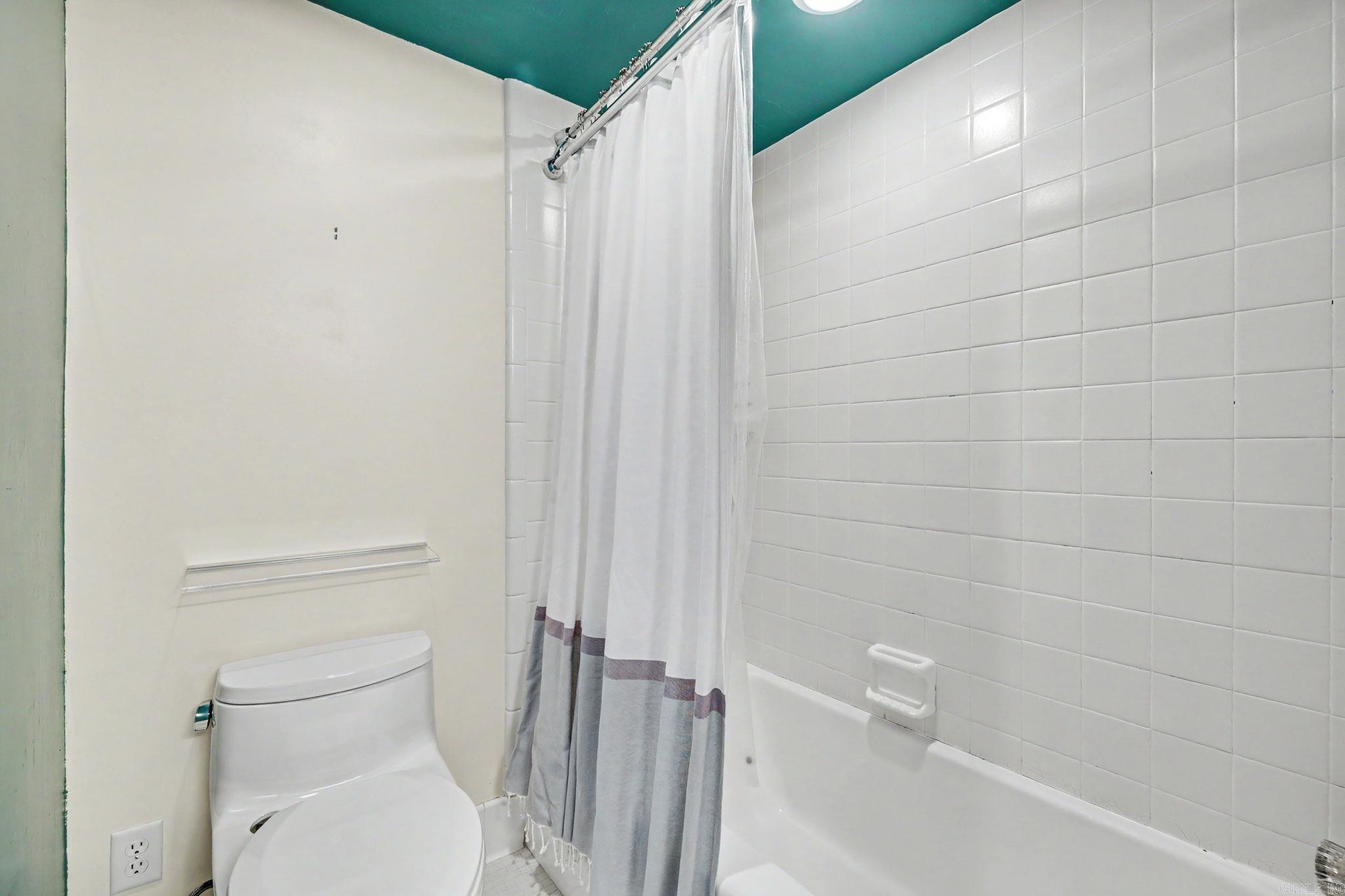 3325 Lakeview Rd  North Little Rock, AR