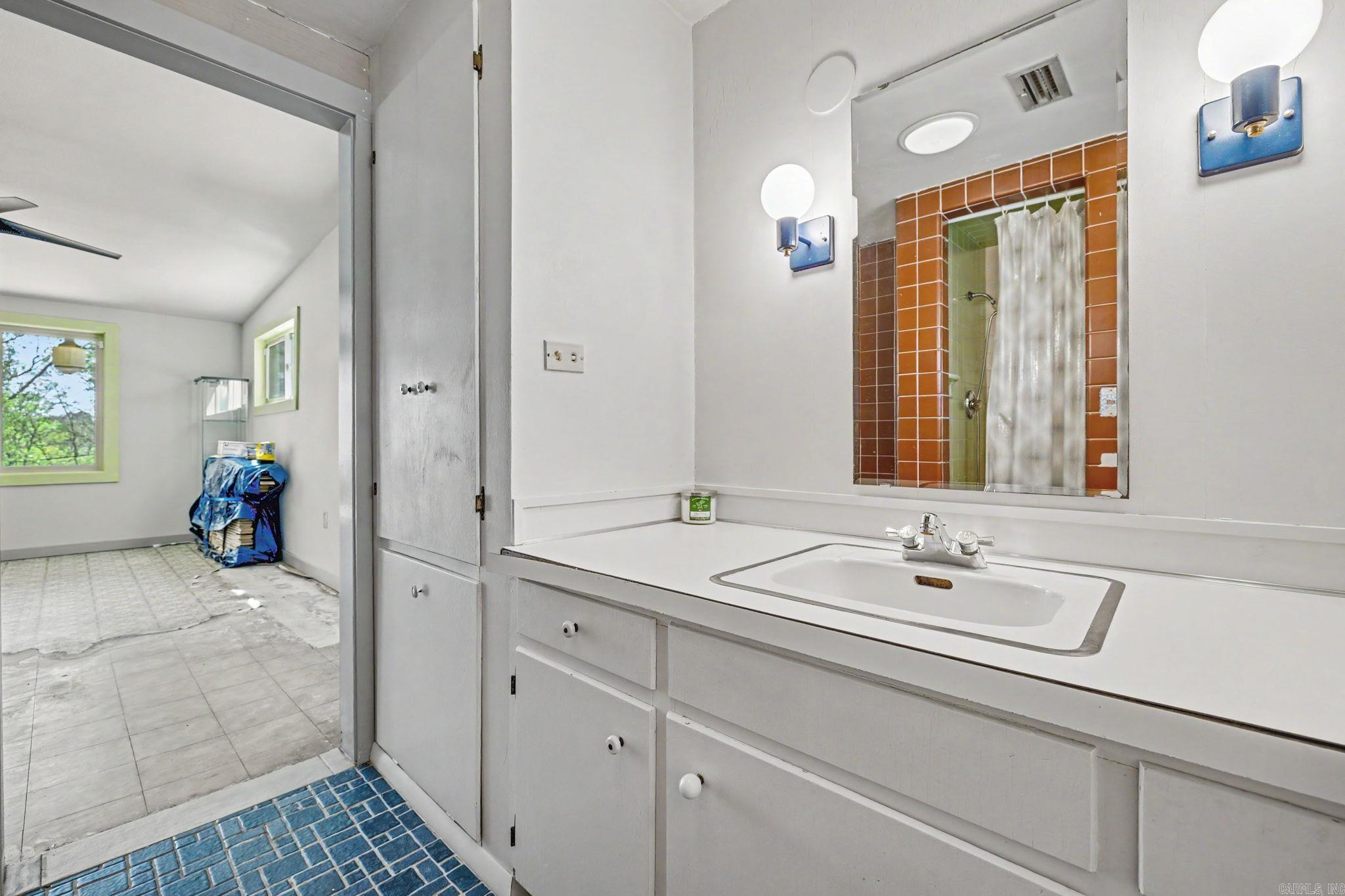 3325 Lakeview Rd  North Little Rock, AR