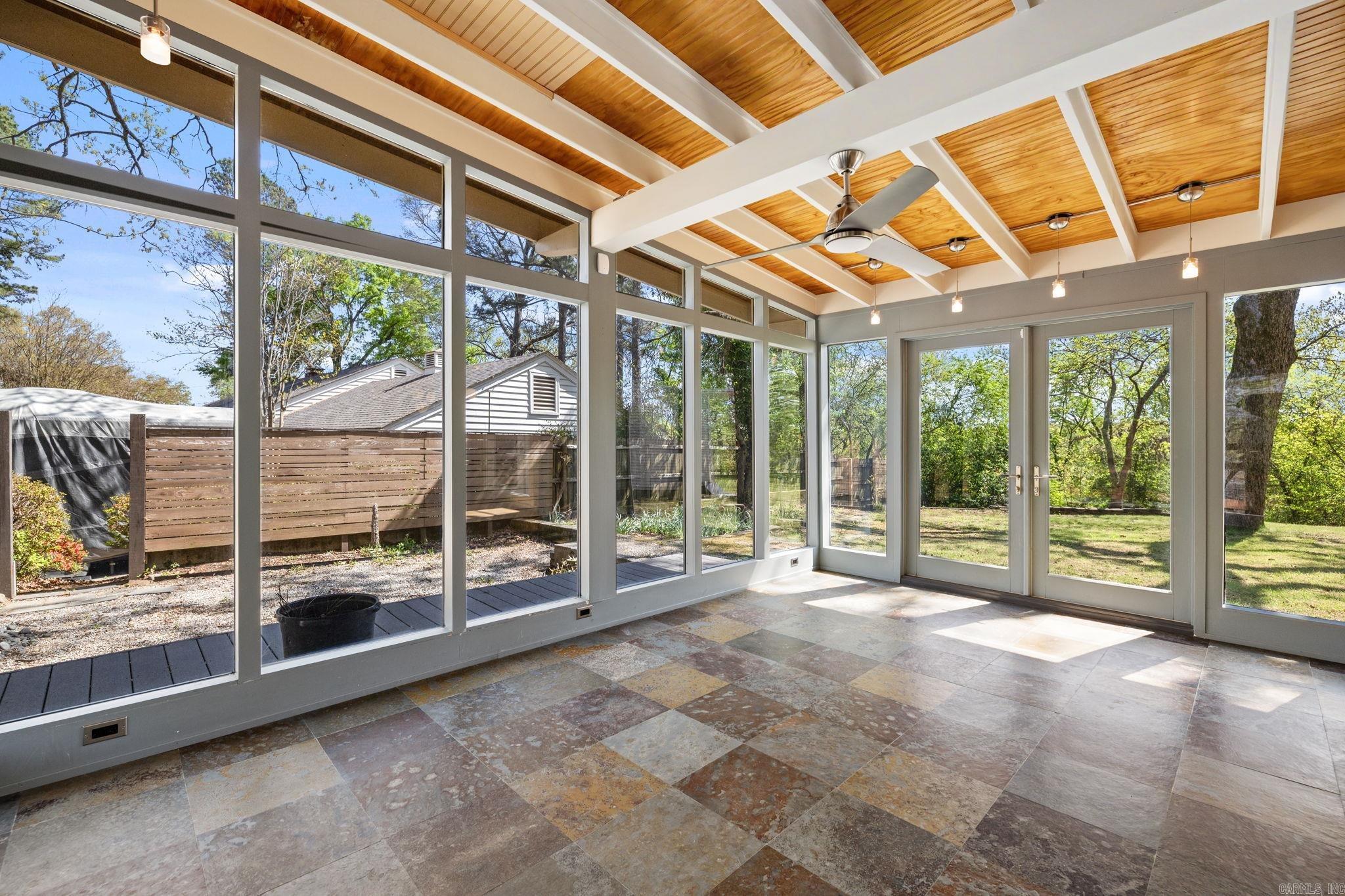 3325 Lakeview Rd  North Little Rock, AR