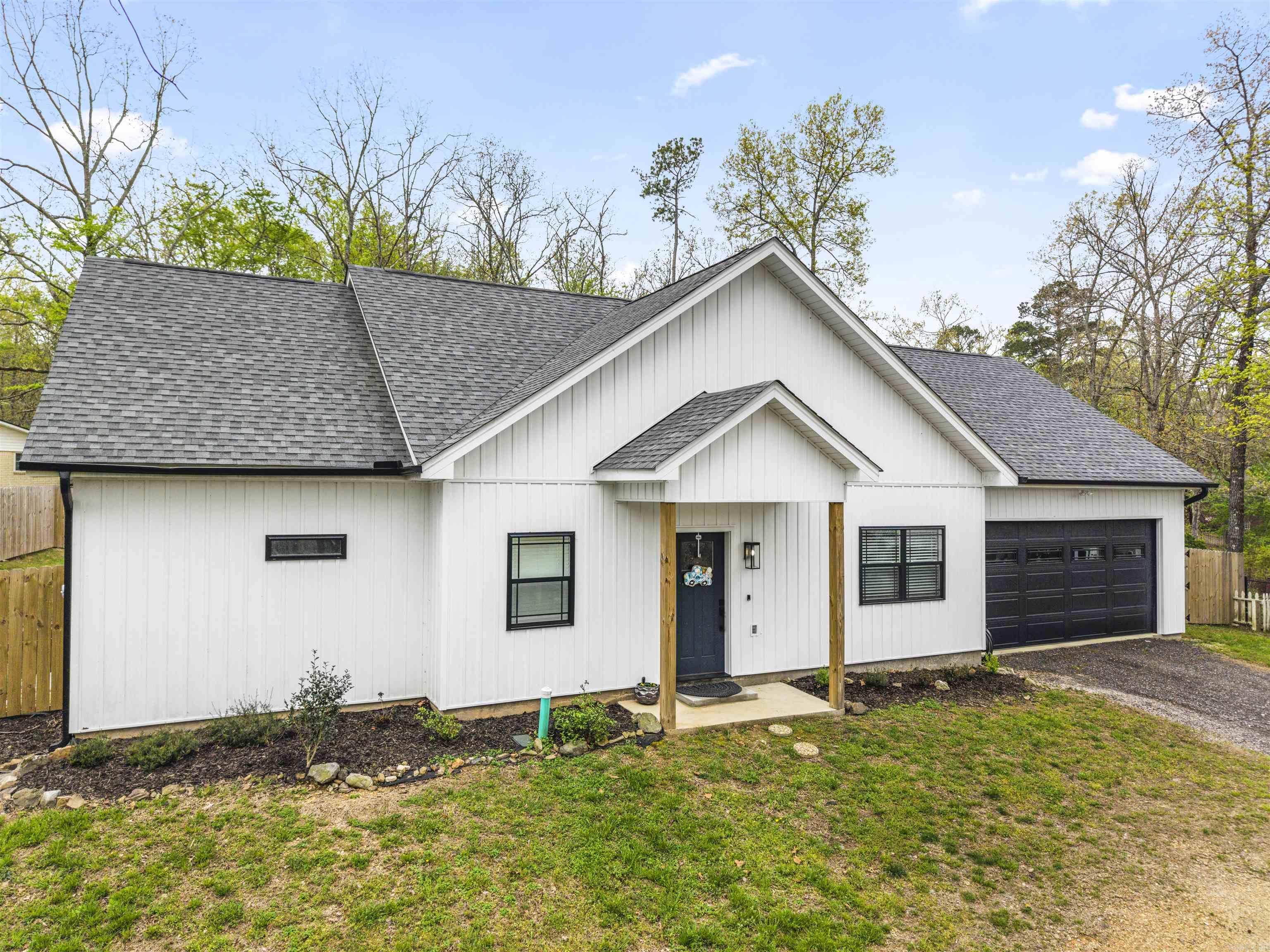 109 Windamere  Hot Springs, AR