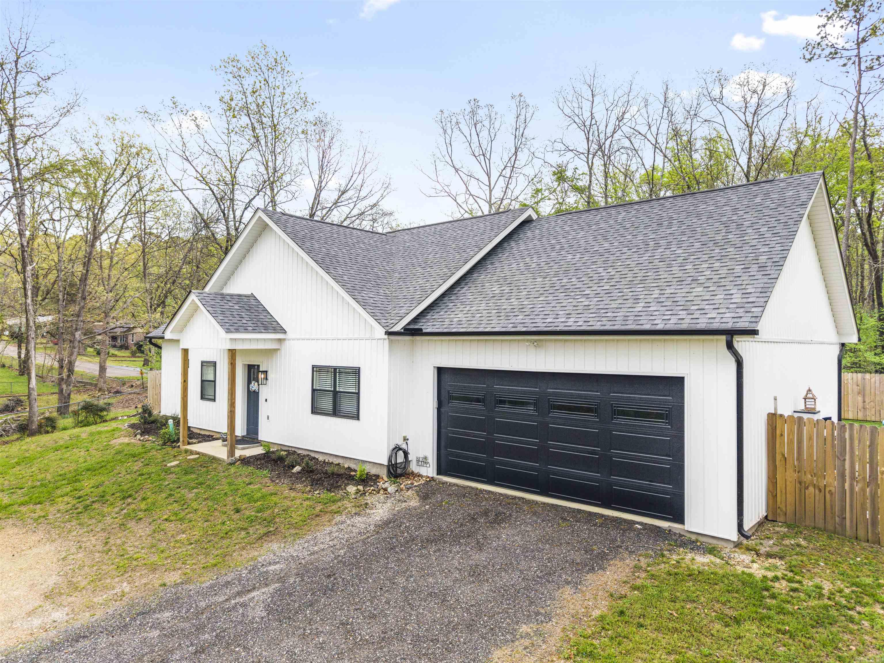 109 Windamere  Hot Springs, AR