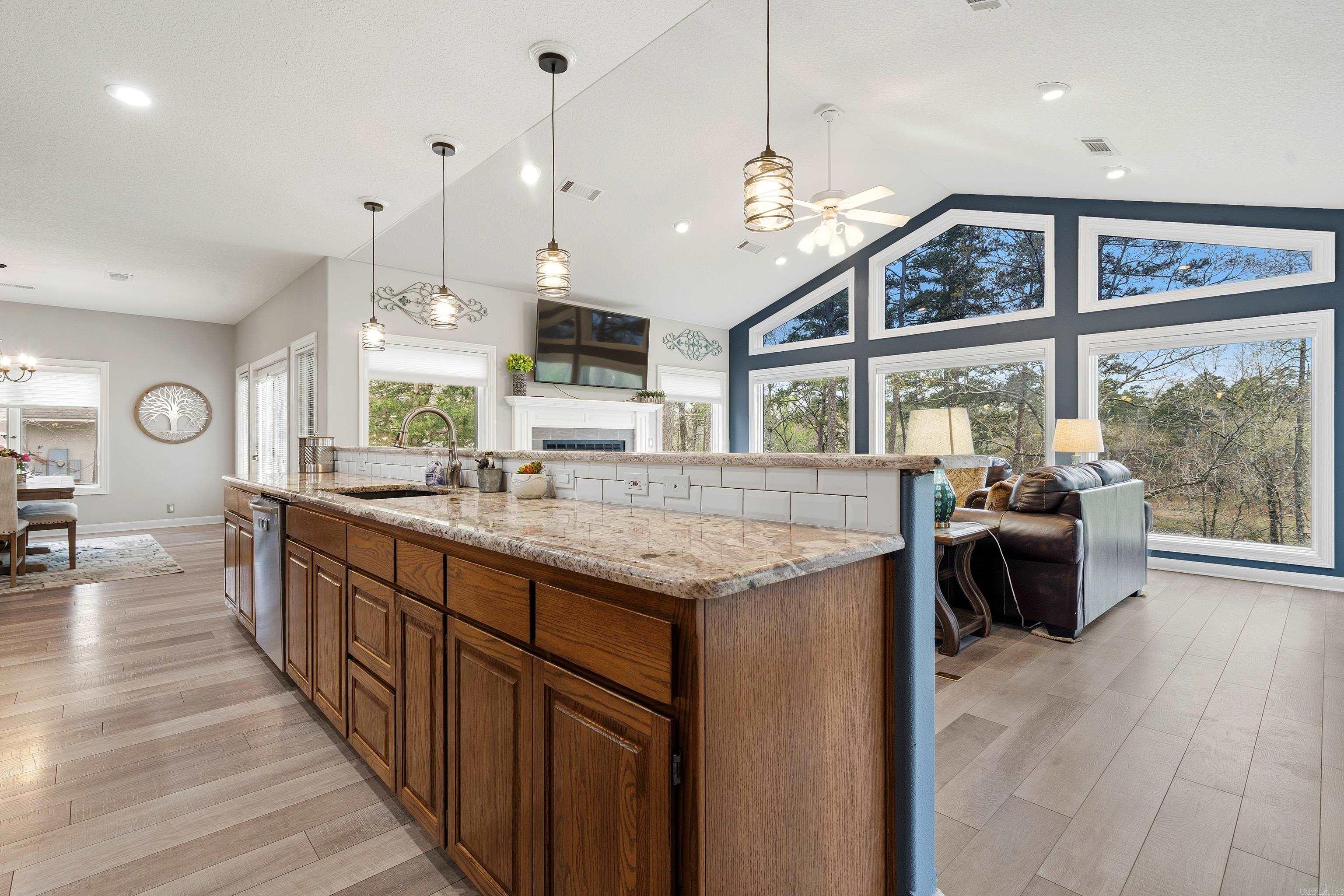 9 Templo Way  Hot Springs Village, AR