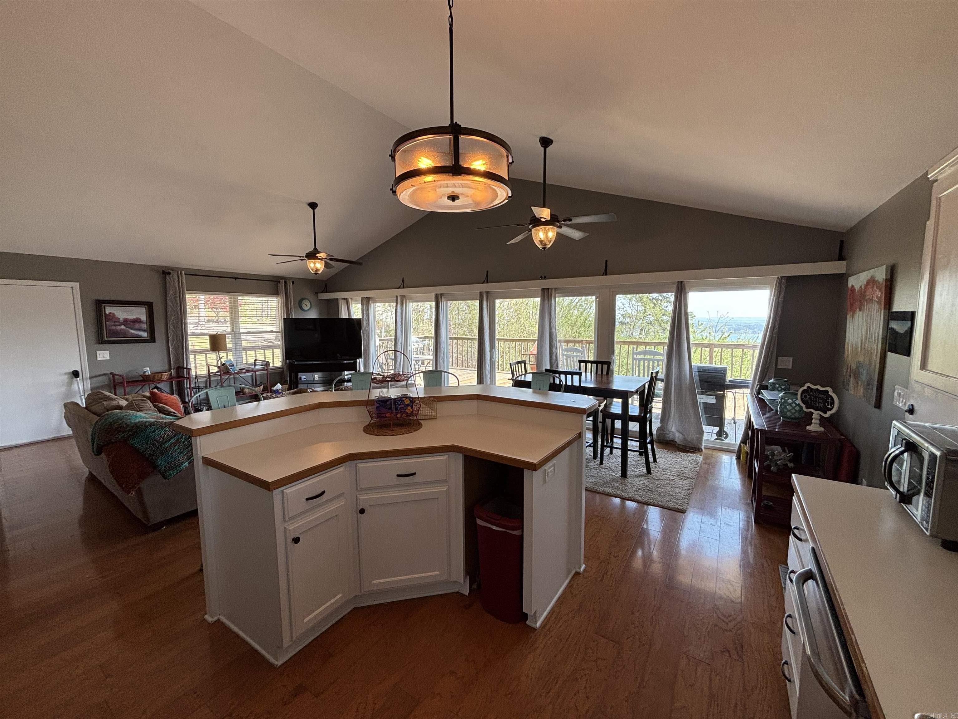 225 Irish Hills  Edgemont, AR