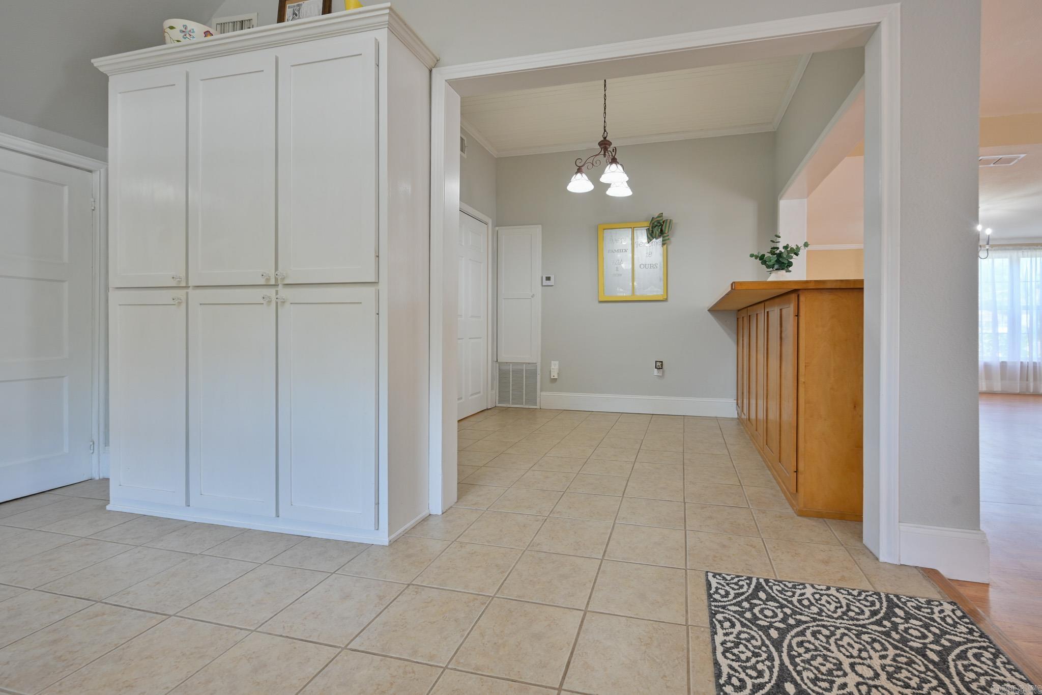 1010 Janssen  Mena, AR