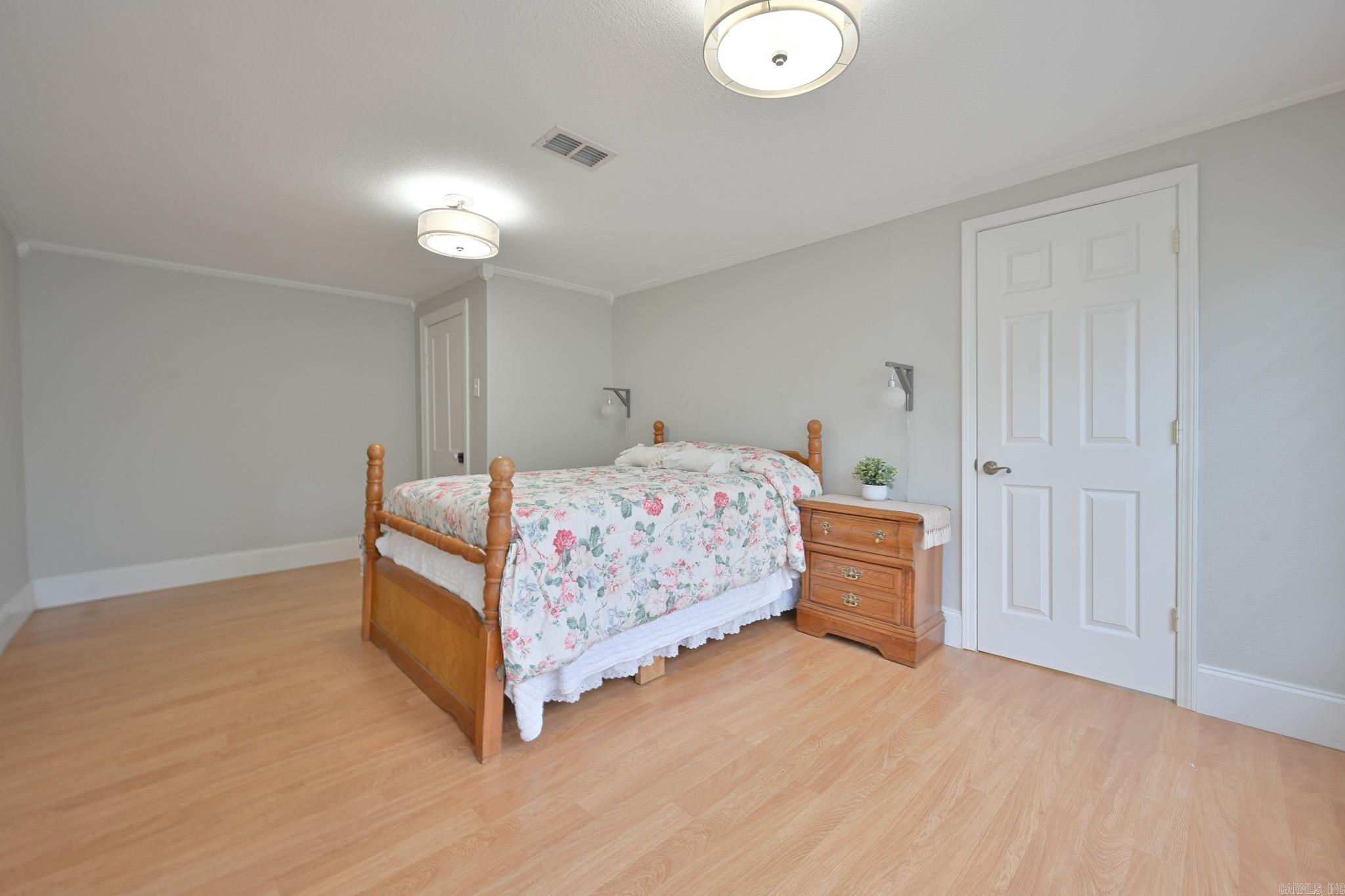 1010 Janssen  Mena, AR