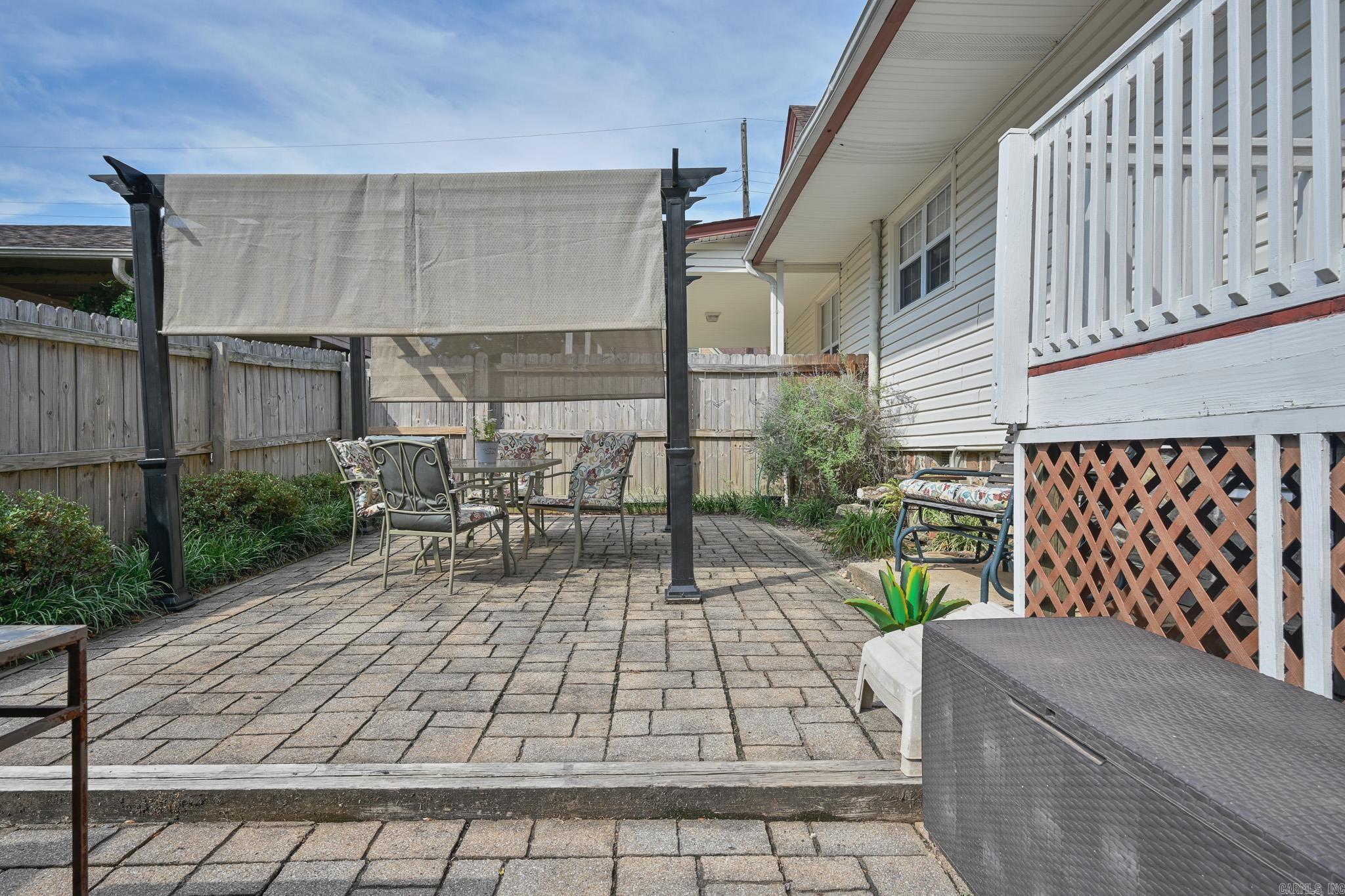 1010 Janssen  Mena, AR