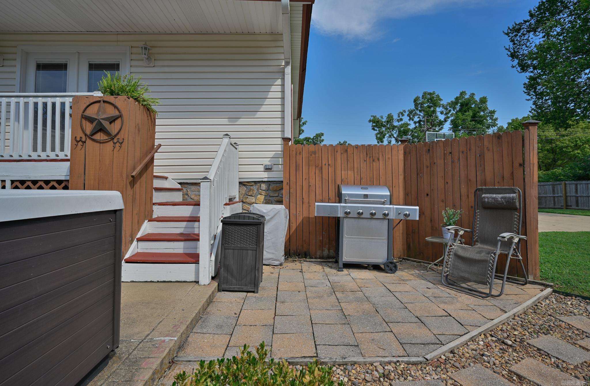 1010 Janssen  Mena, AR