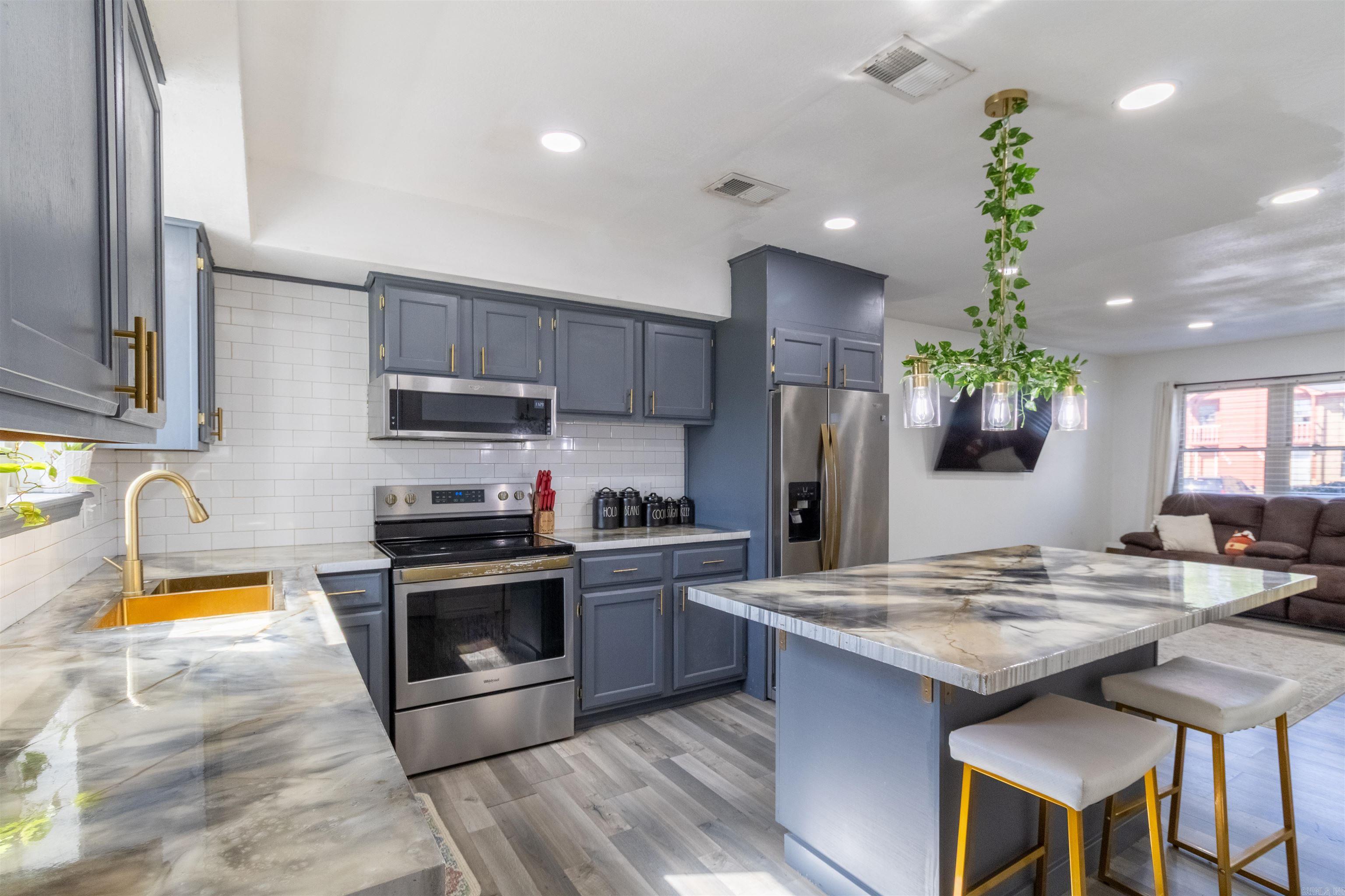 1306 N Nashville Ave