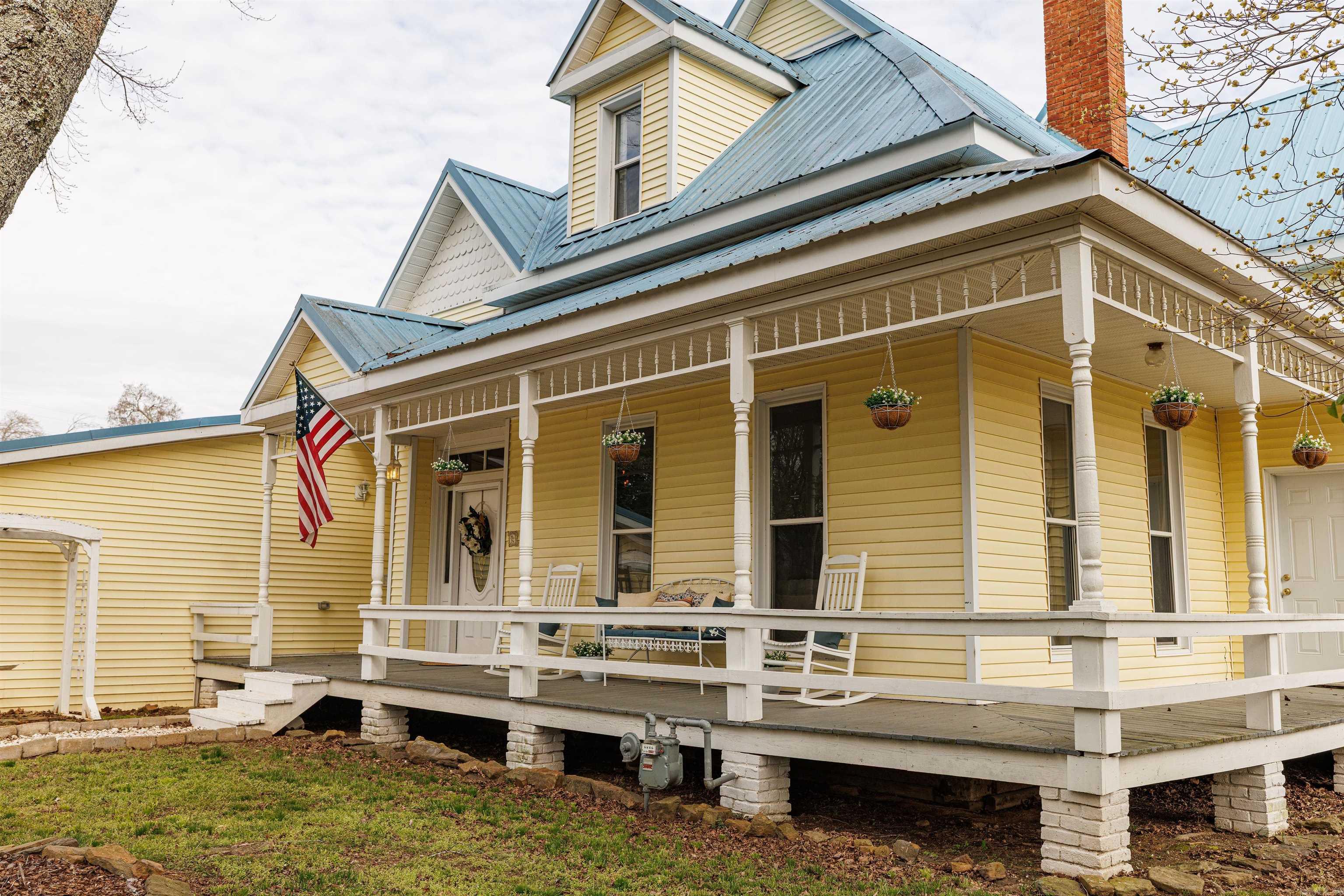 65 Mulberry  Quitman, AR