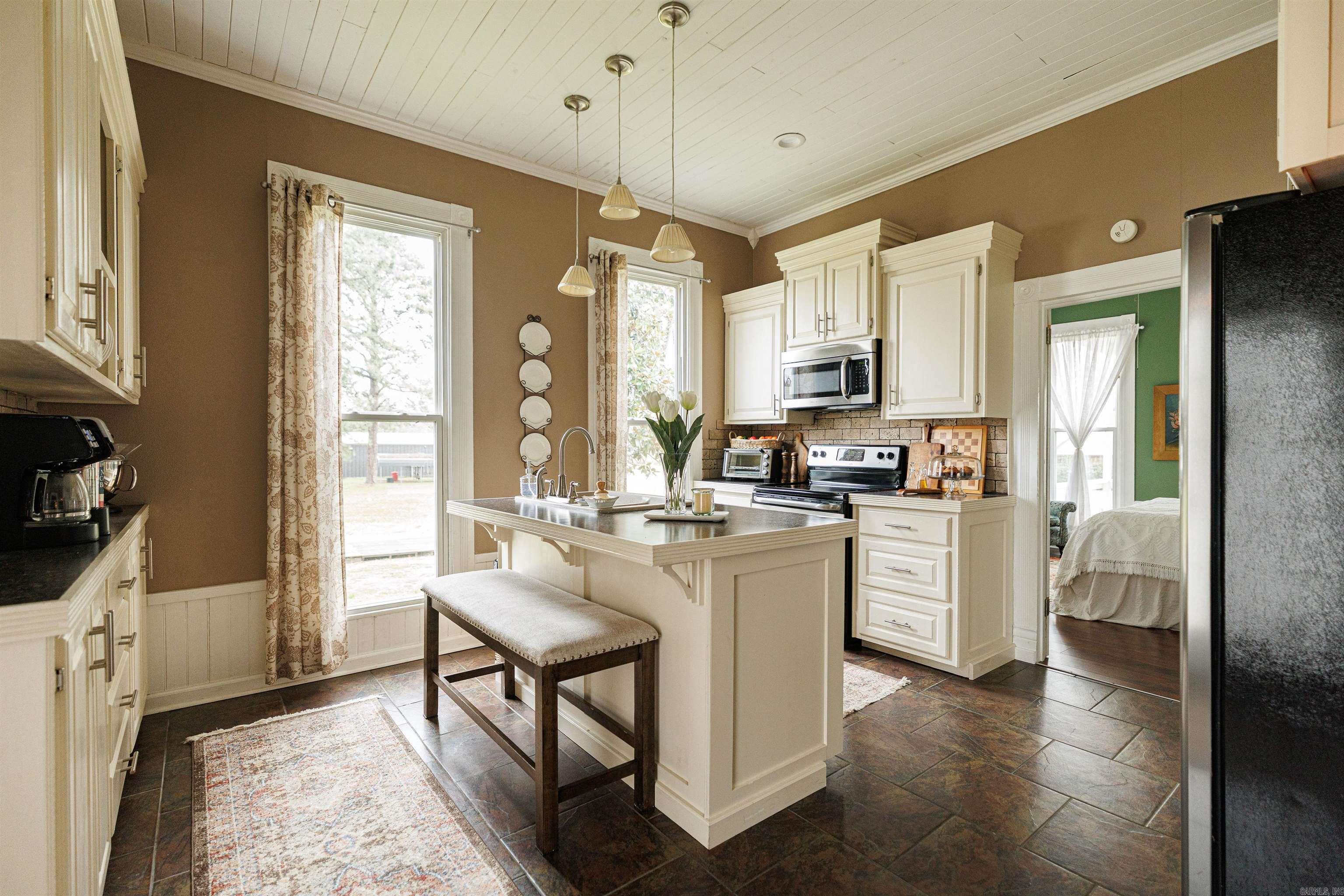 65 Mulberry  Quitman, AR