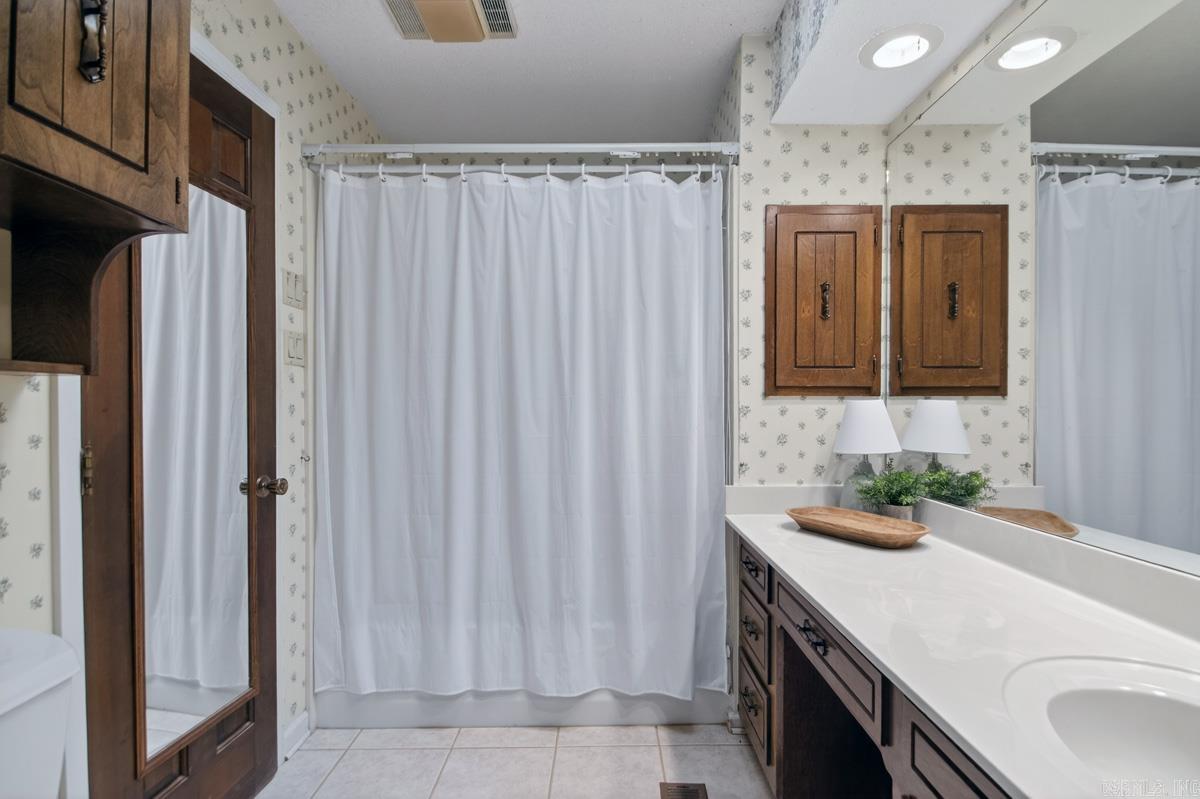 1 Foxboro Cove  Jacksonville, AR