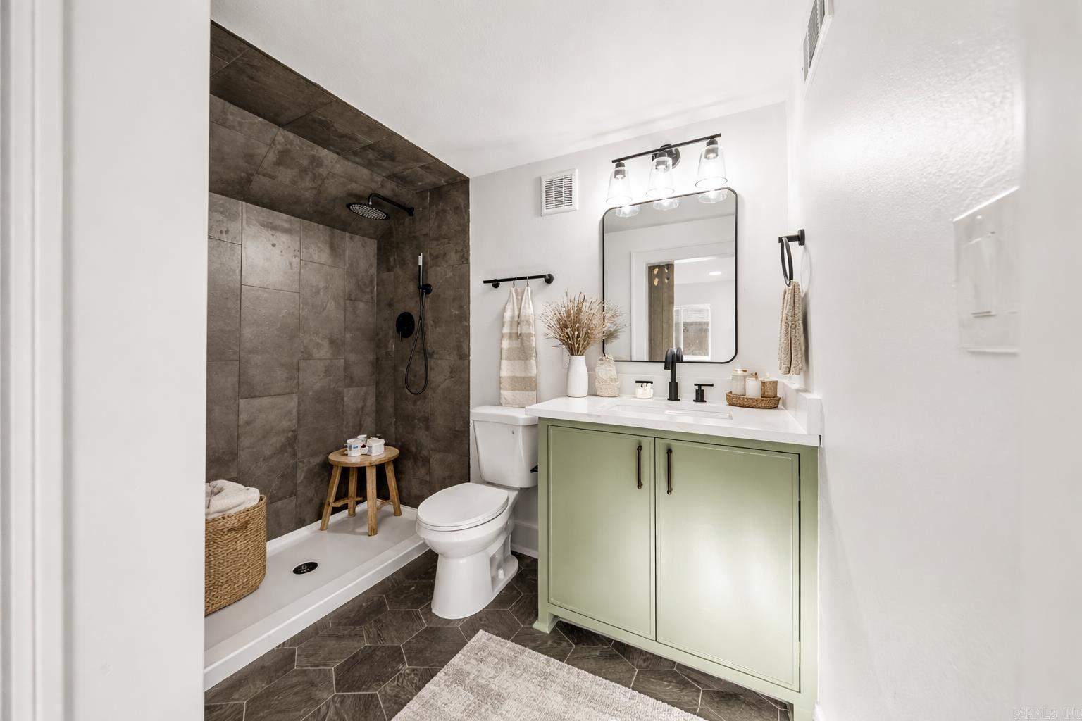 909 W 50th  North Little Rock, AR