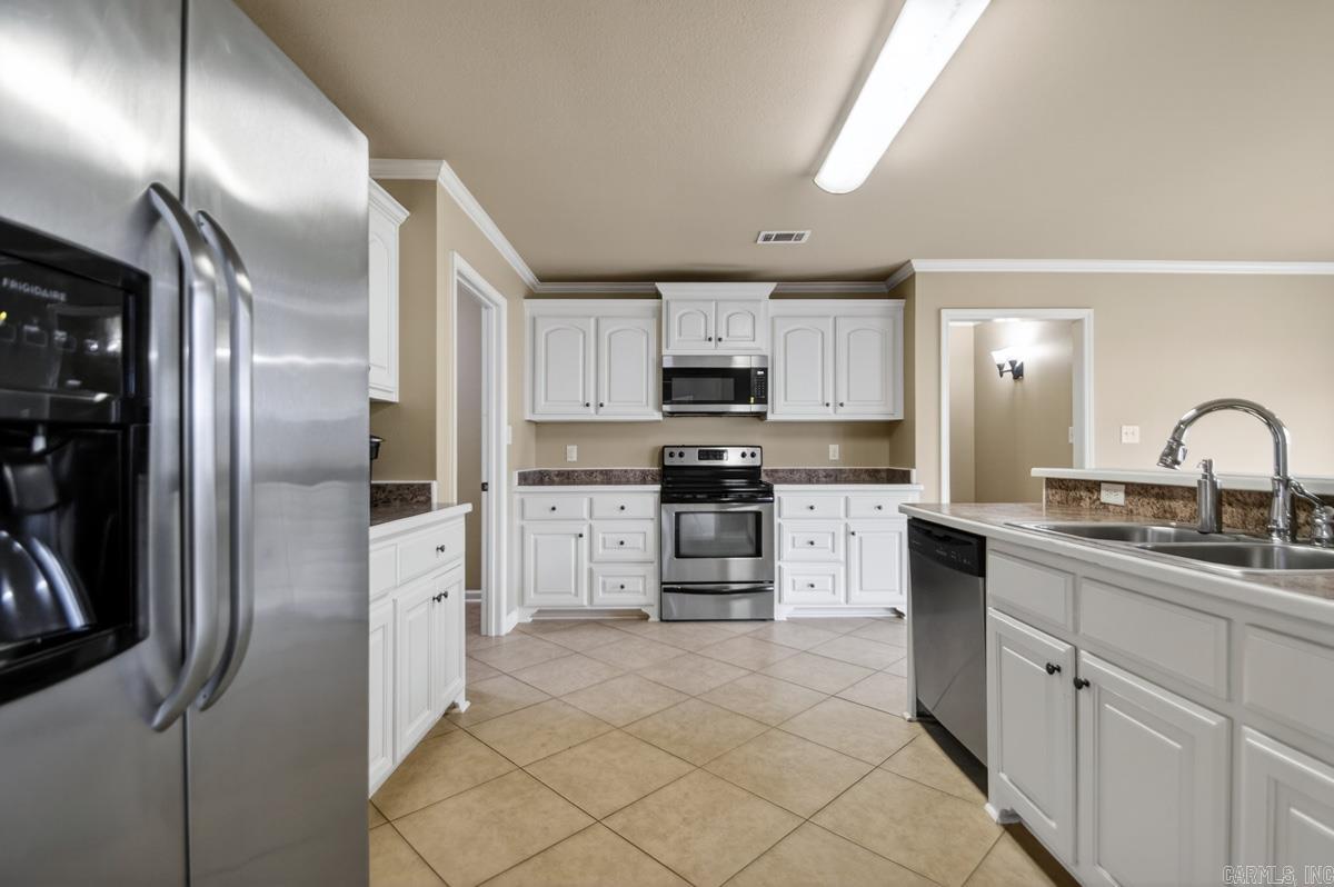 1406 Pleasant Poplar Dr.  Benton, AR