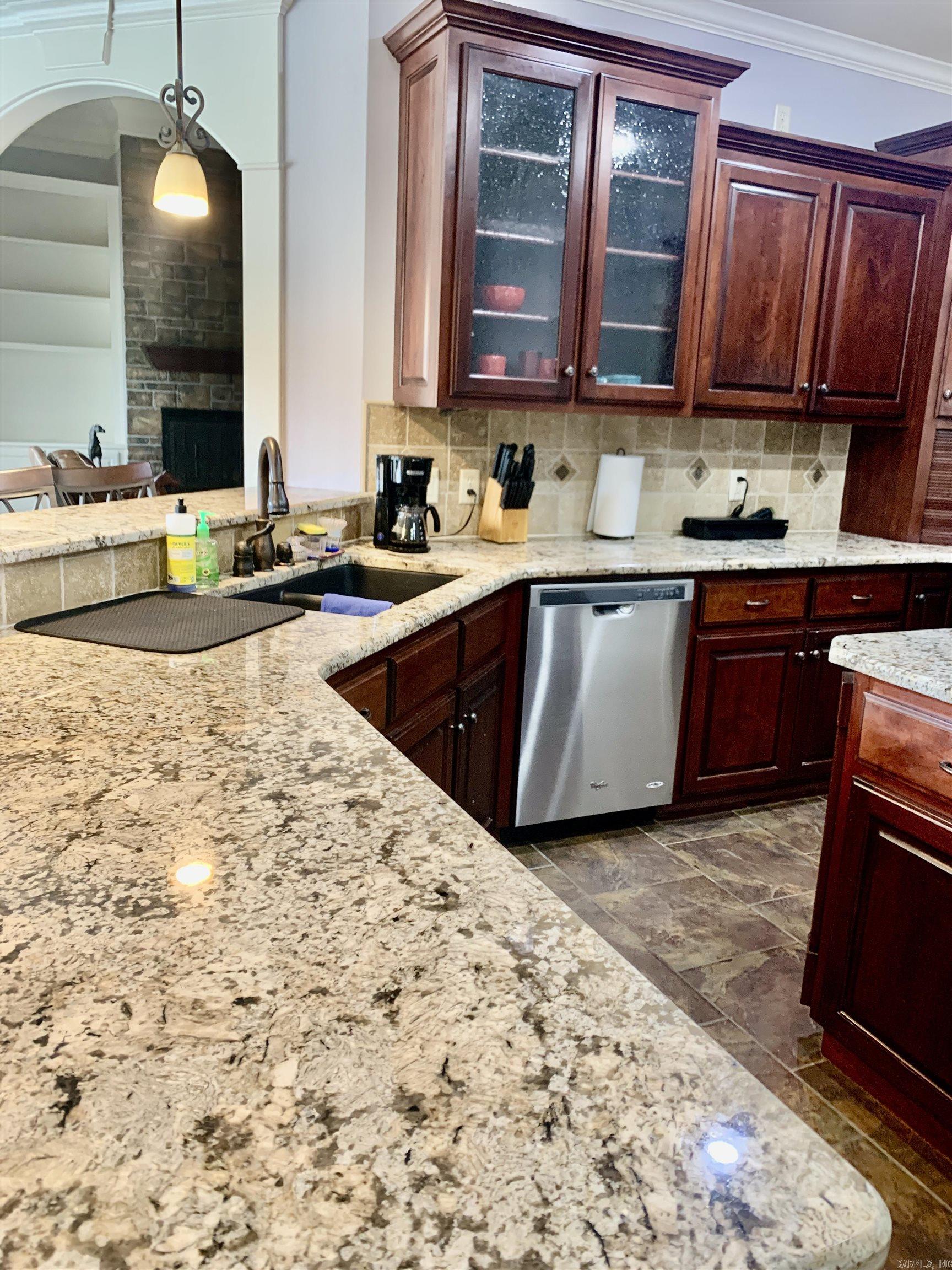 10 Sethstone  Greenbrier, AR