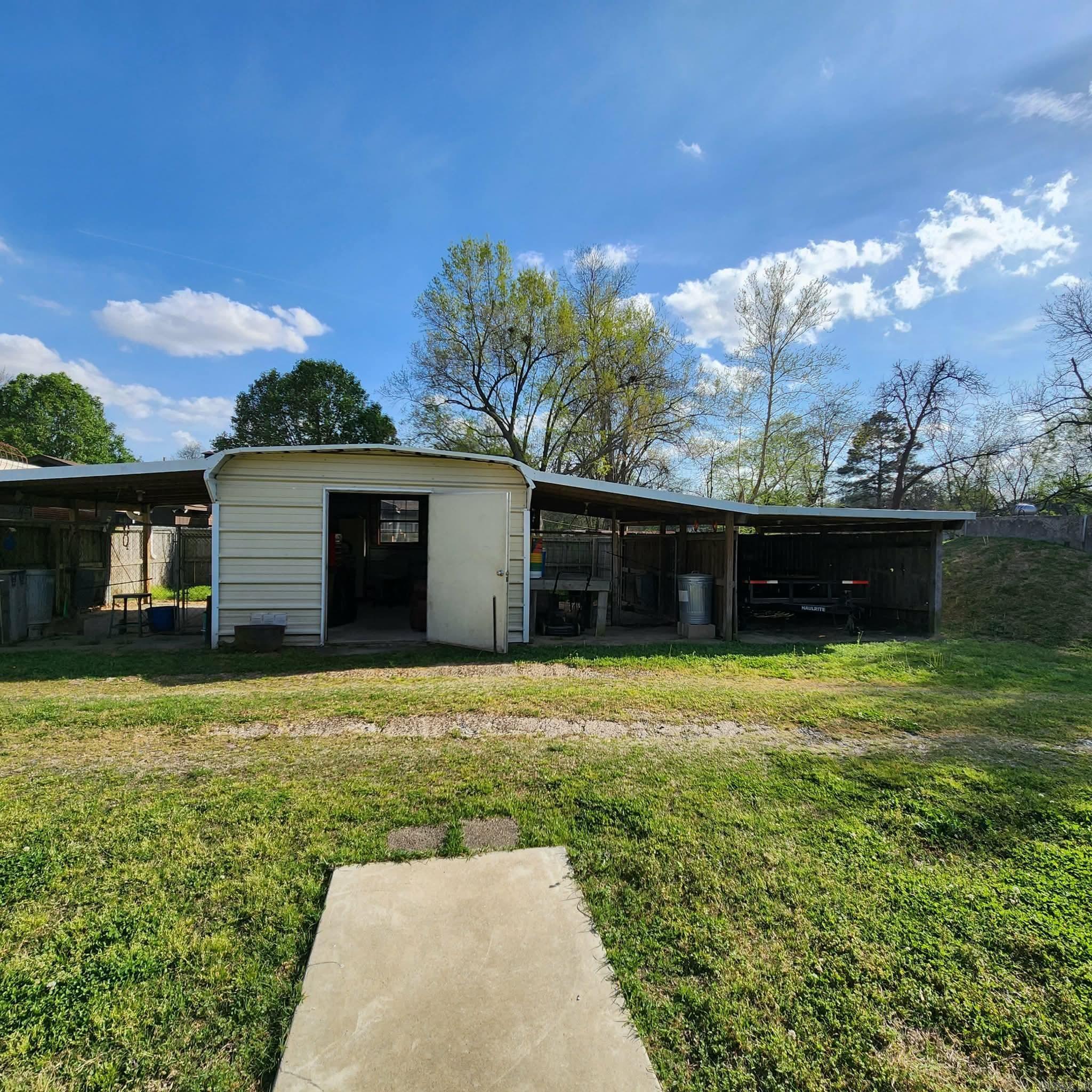 205 W Baxter  Brinkley, AR