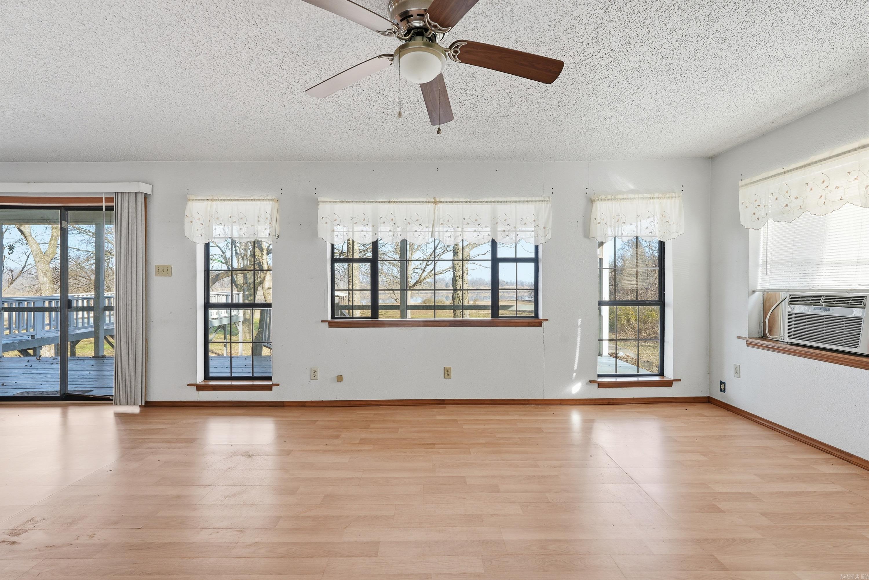 67 Turkey Run  Houston, AR